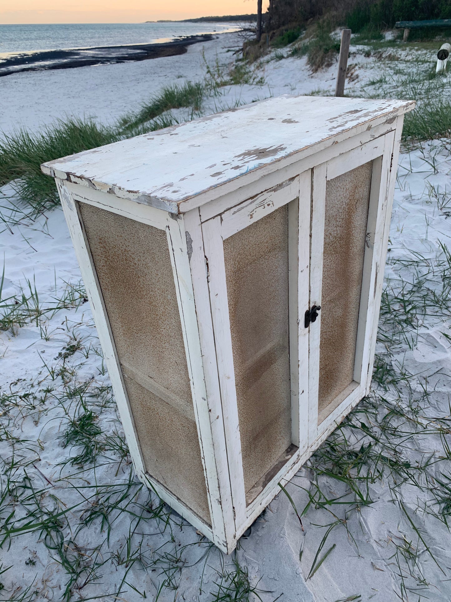 Fliegenschrank