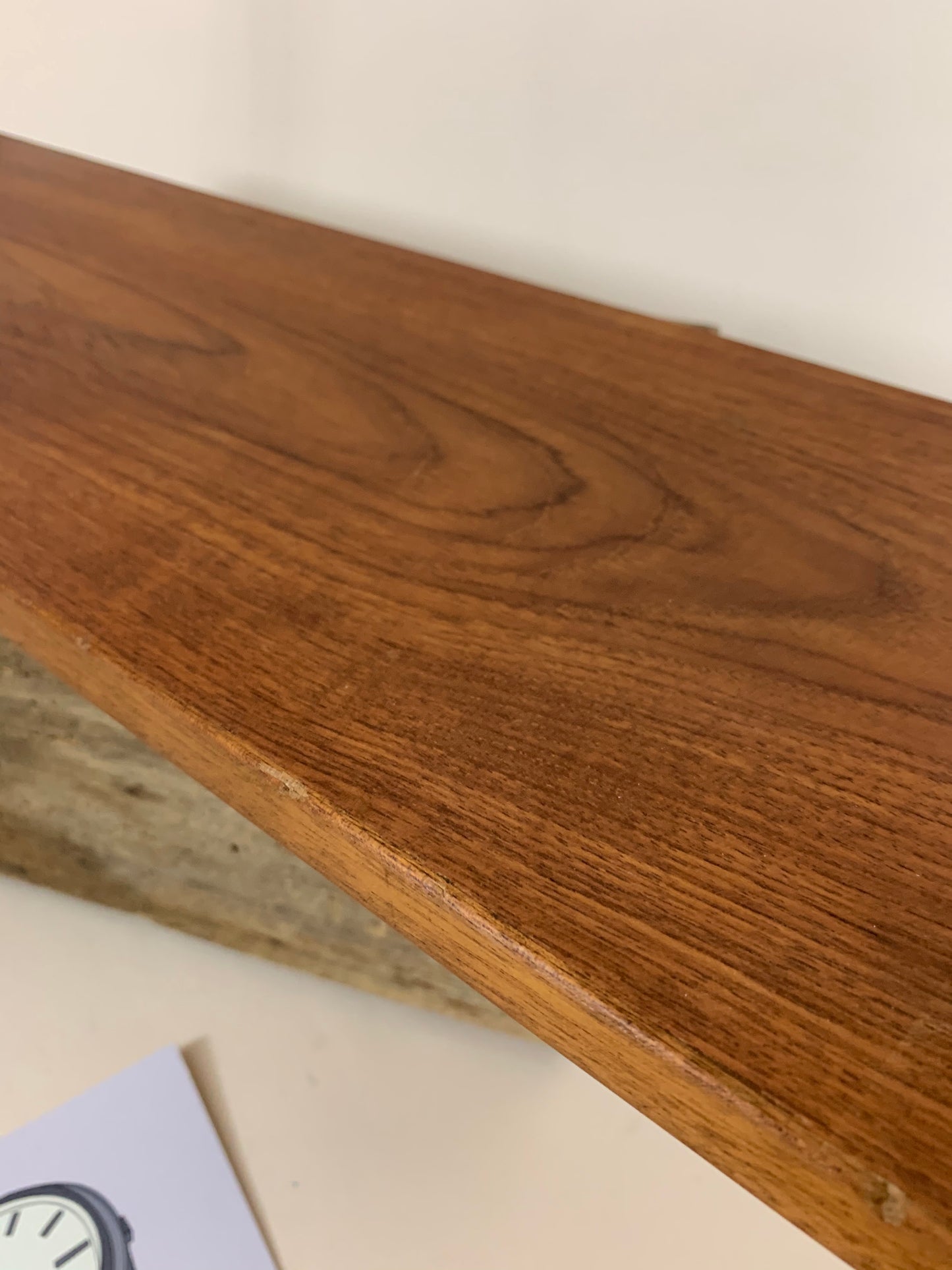 Regal aus Teakholz