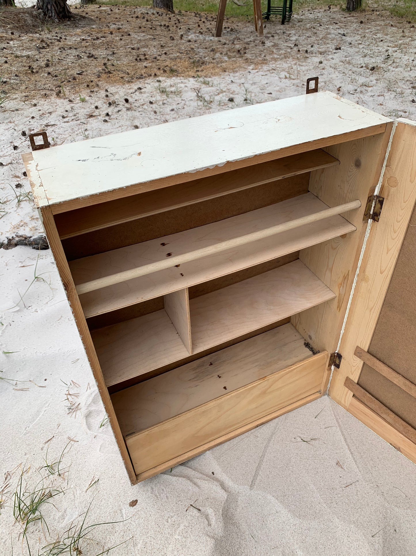 Großer Rotkreuz-Arztschrank