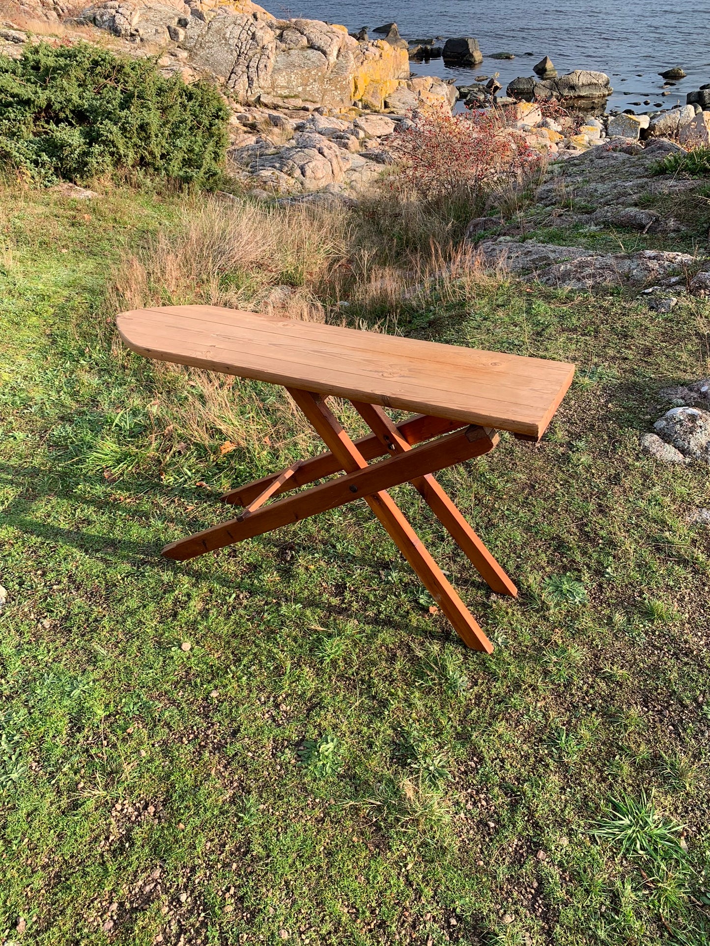 Bügelbrett aus Holz