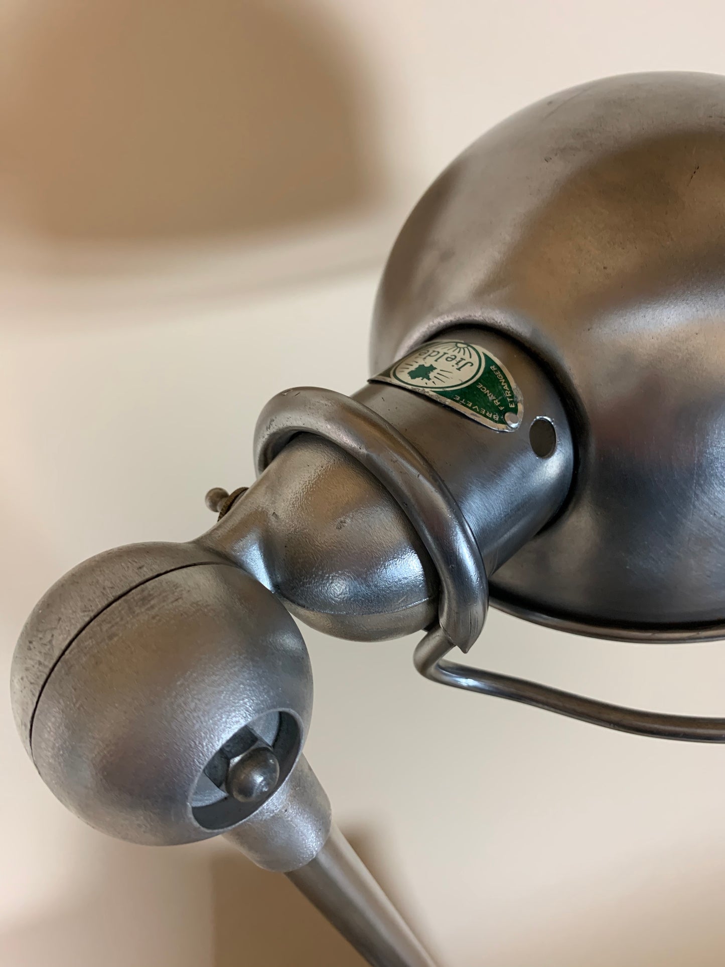 Jieldé-Lampe mit einem Arm und einem schönen Fuß
