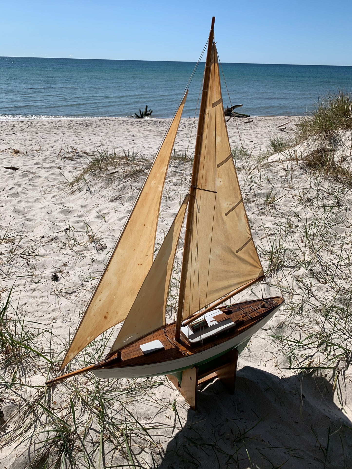 Modellschiff aus Holz