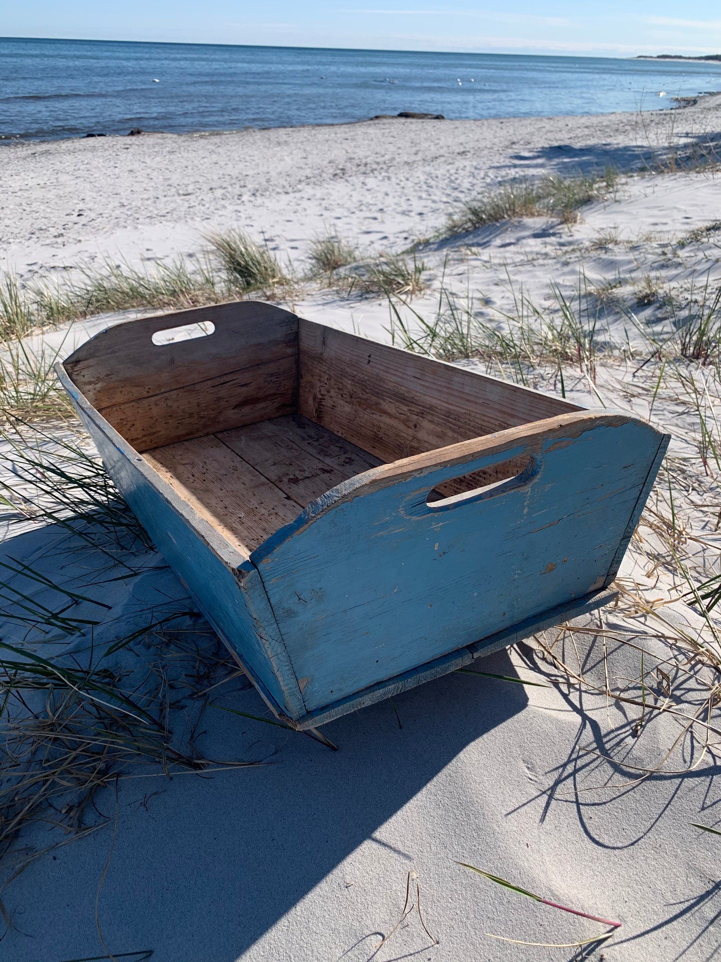 Blaue Holzkiste mit schöner Patina
