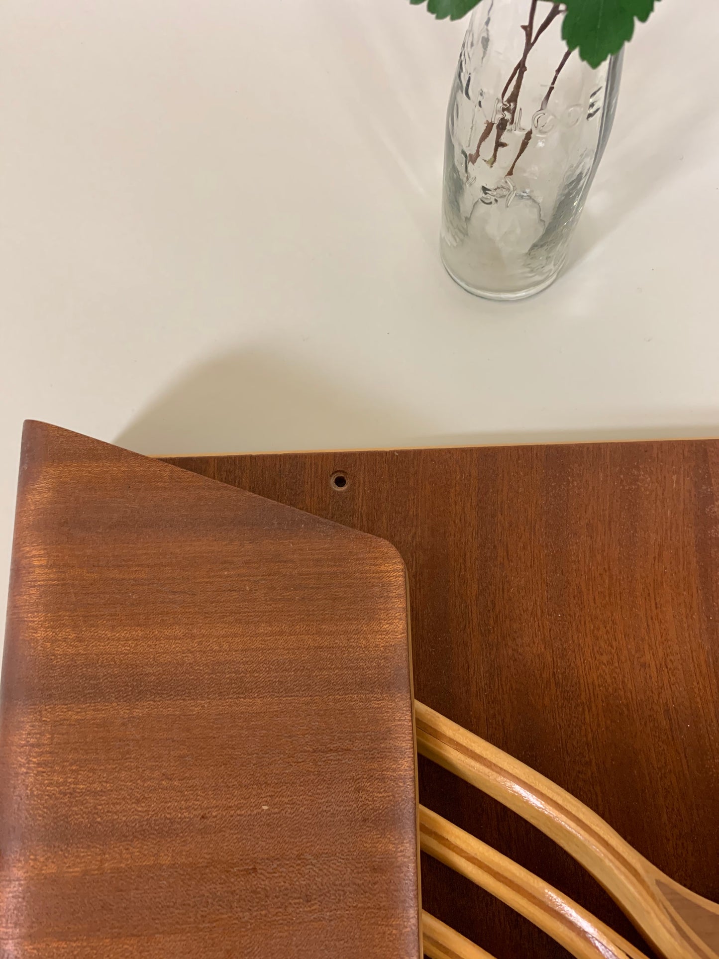Aufbewahrung für Kleiderbügel (inkl. 5 Holzbügel)