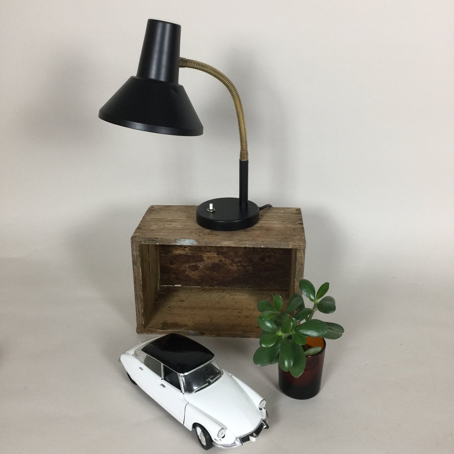 Schöne deutsche Tischlampe mit Flexarm