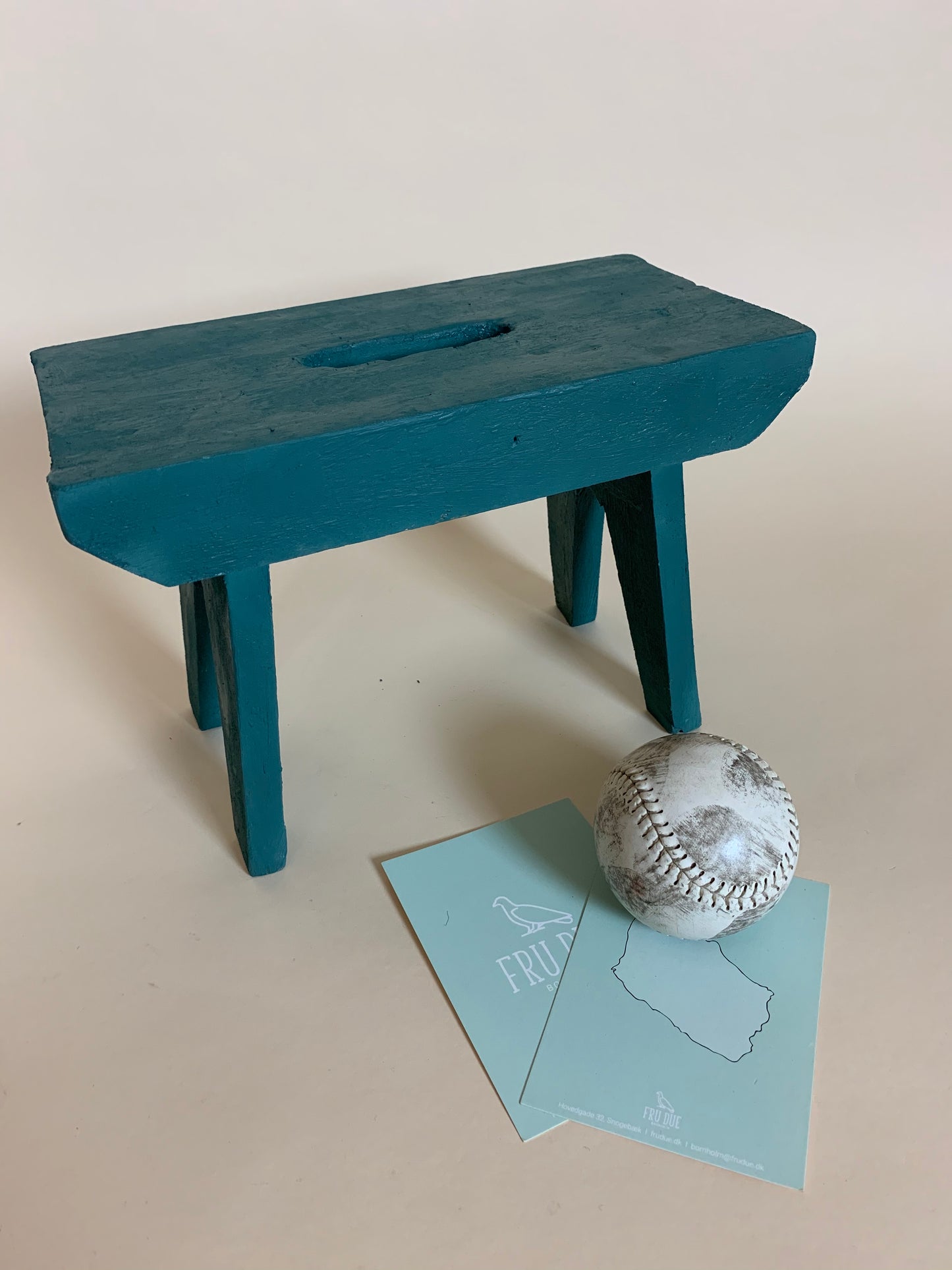 Kleiner Hocker - Petroleumfarben