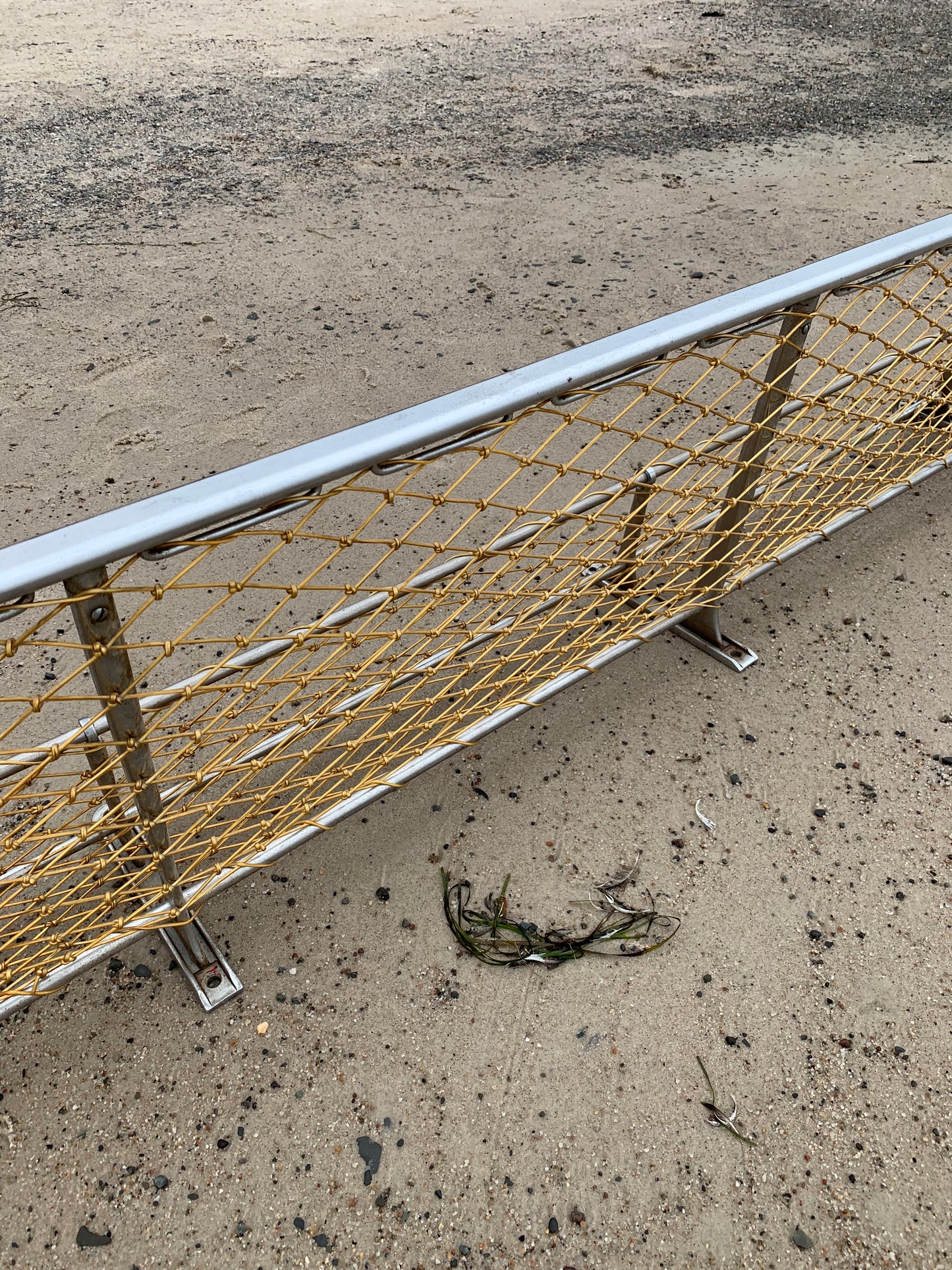 DSB Hutablage mit Netz