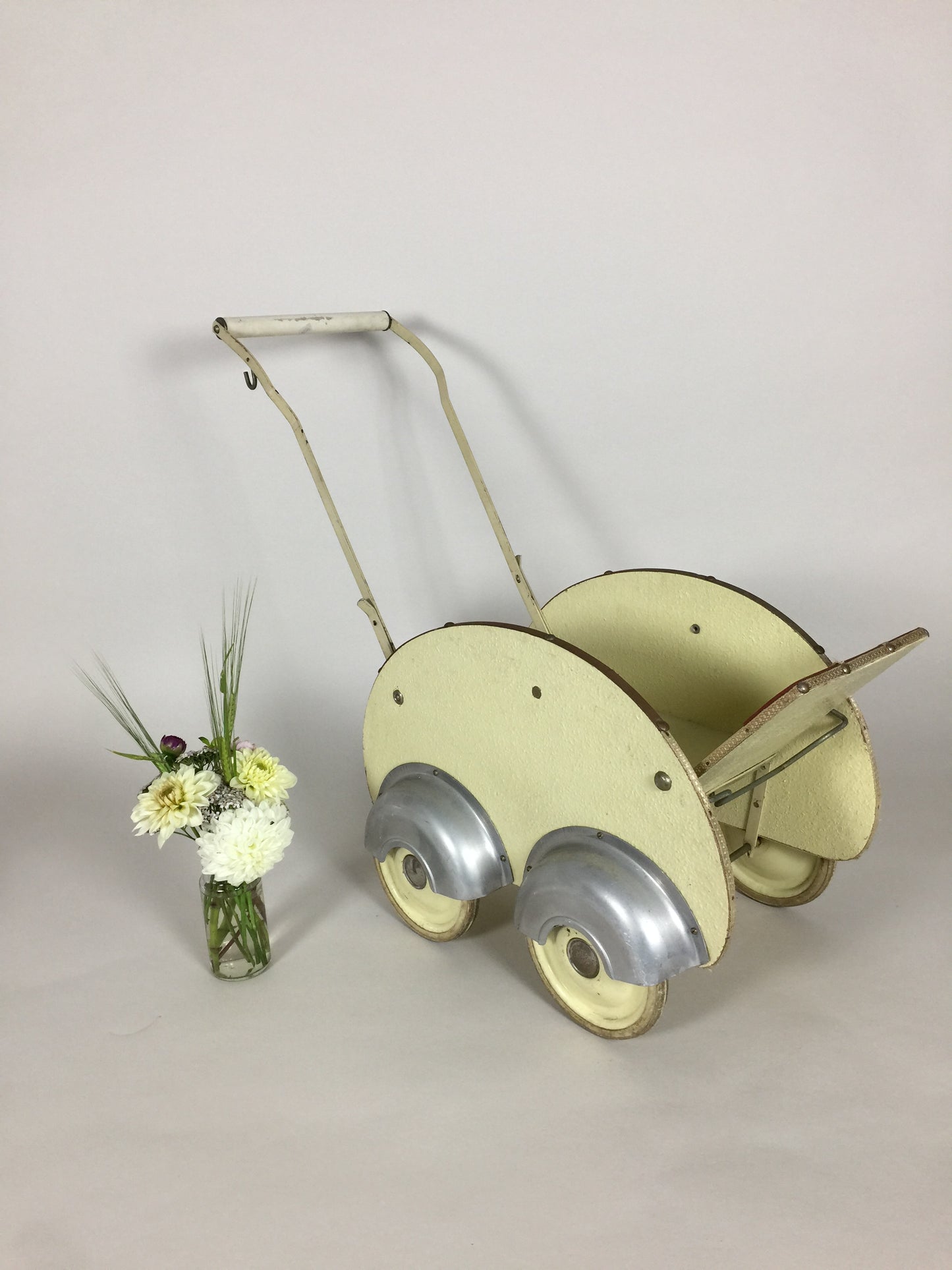 Der coolste Kinderwagen für Puppen