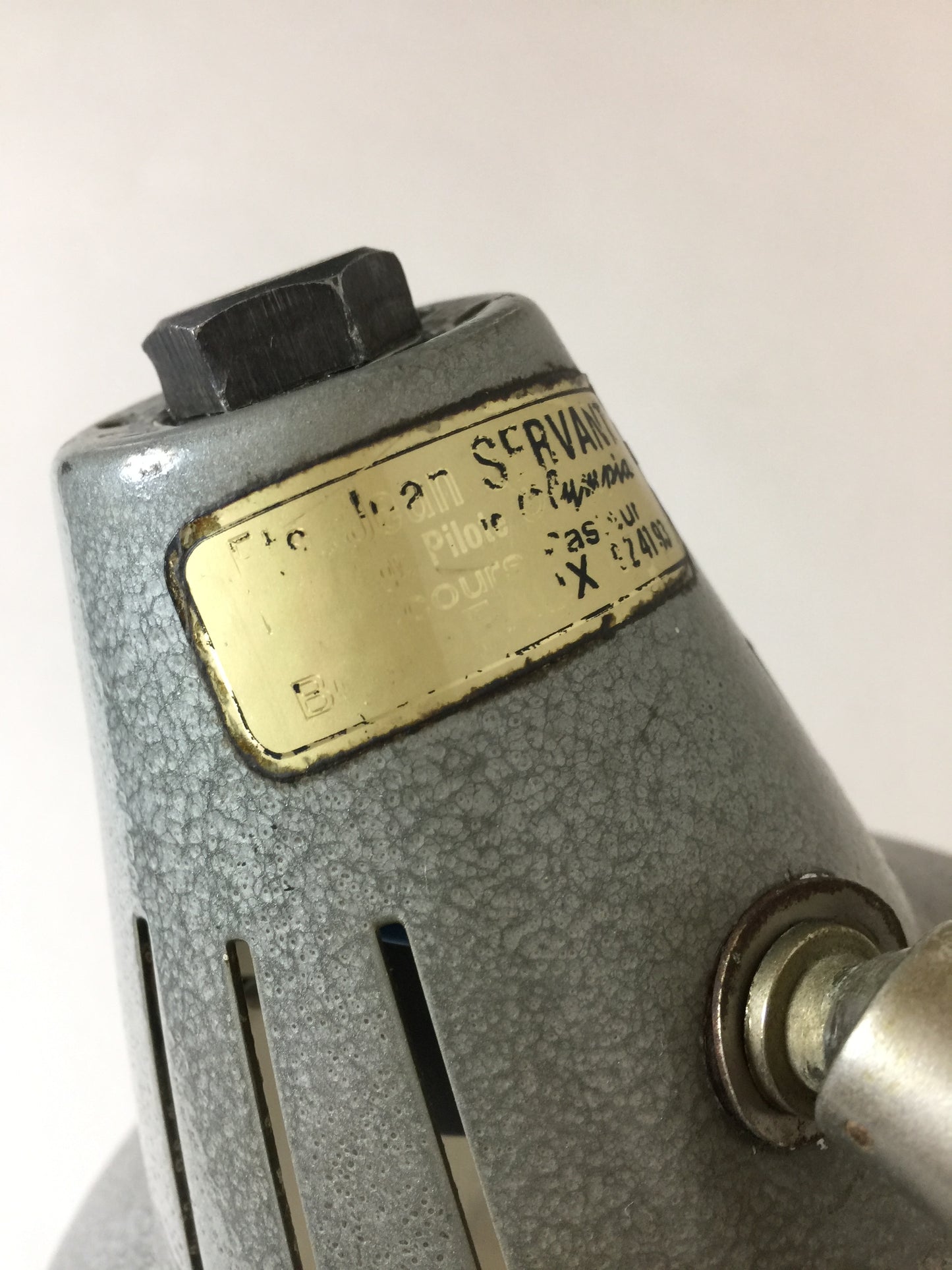 Schöne und charmante französische Schreibtischlampe