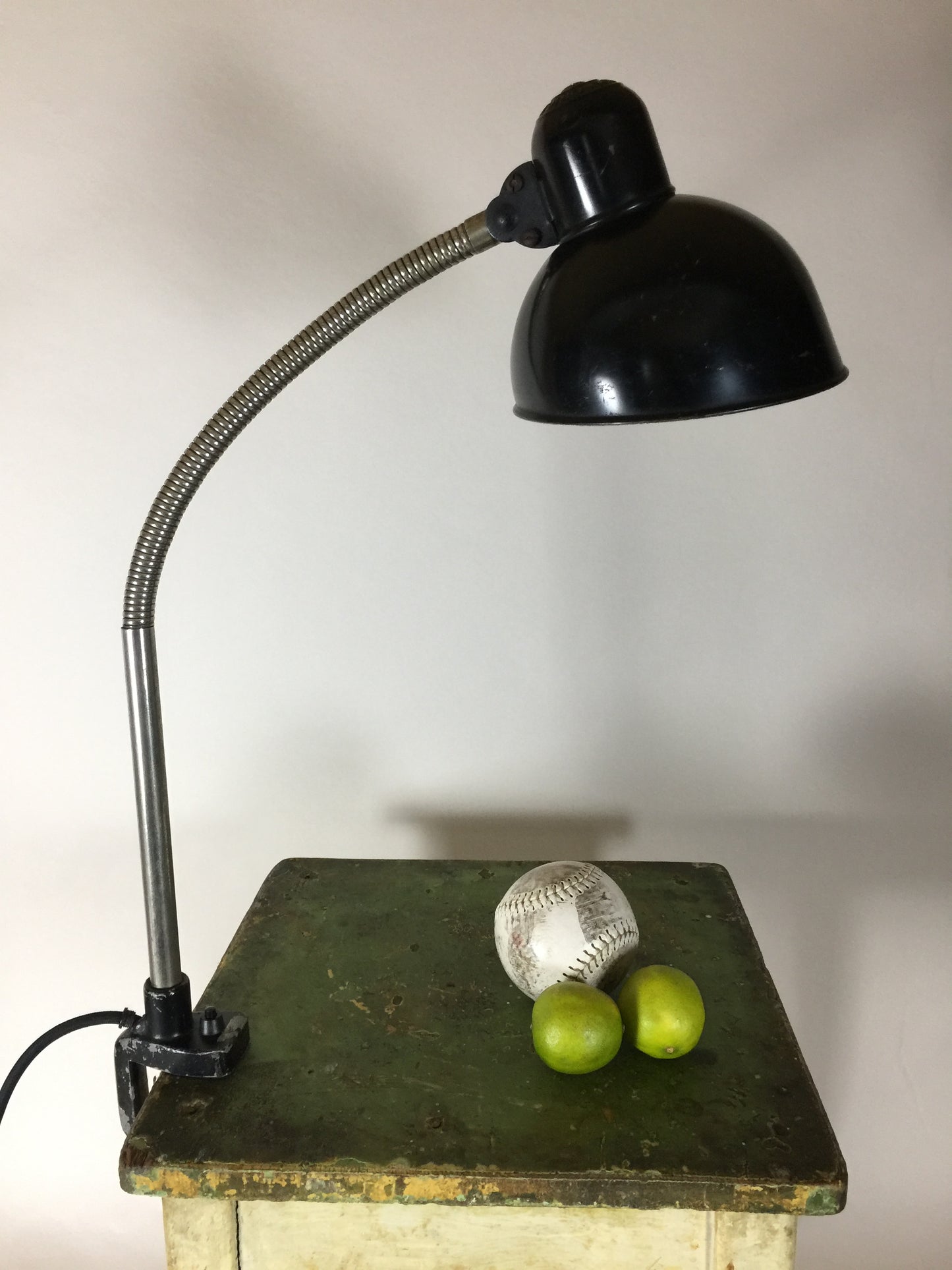 Schönes Kaiser Idell Modell 6739
