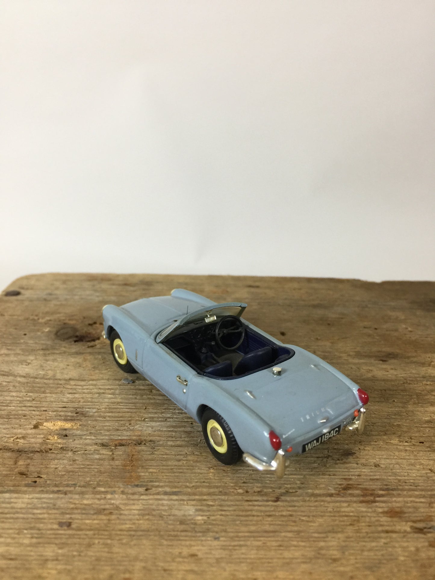 Schönes Triumph Spitfire Modellauto