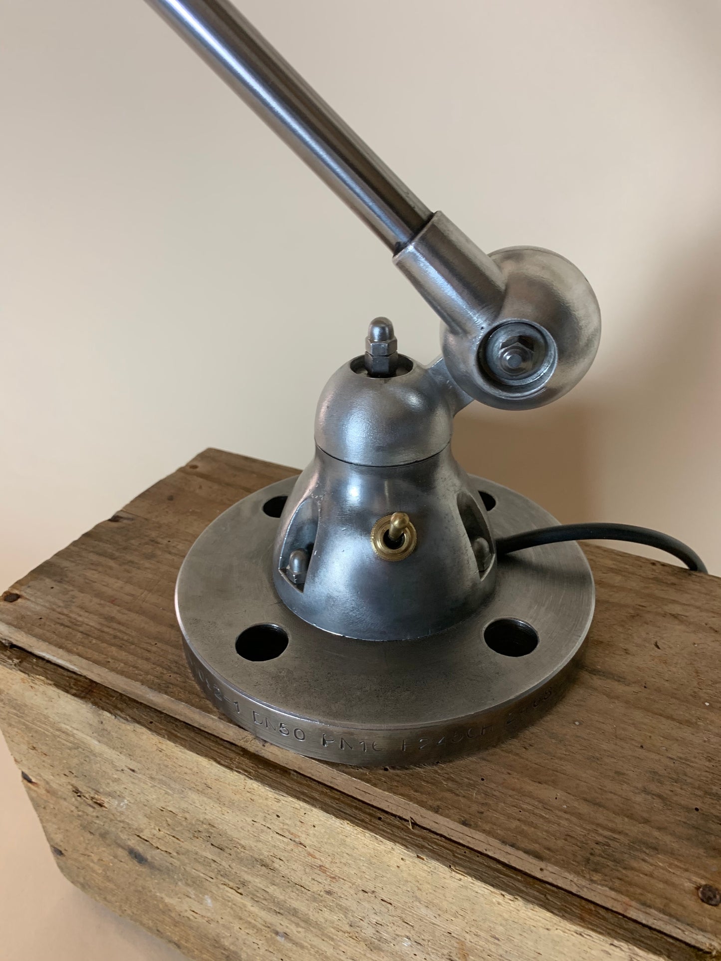 Jieldé Lampe mit 2 Armen und schönem Fuß