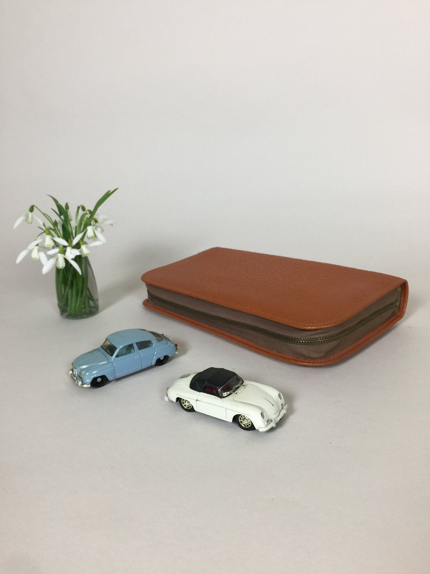 Schönes Vintage-Etui für Ihre Toilettenartikel