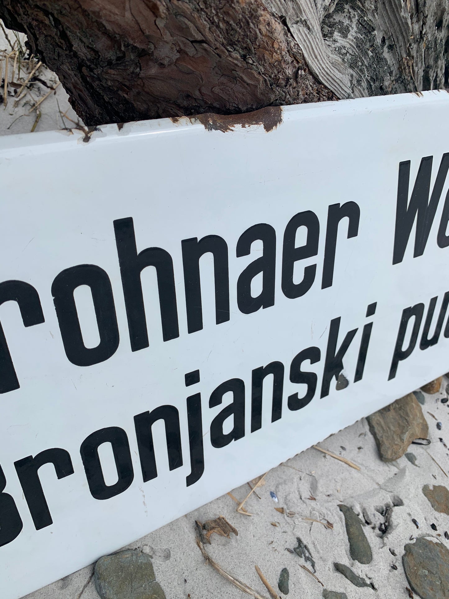 Großes Emailschild