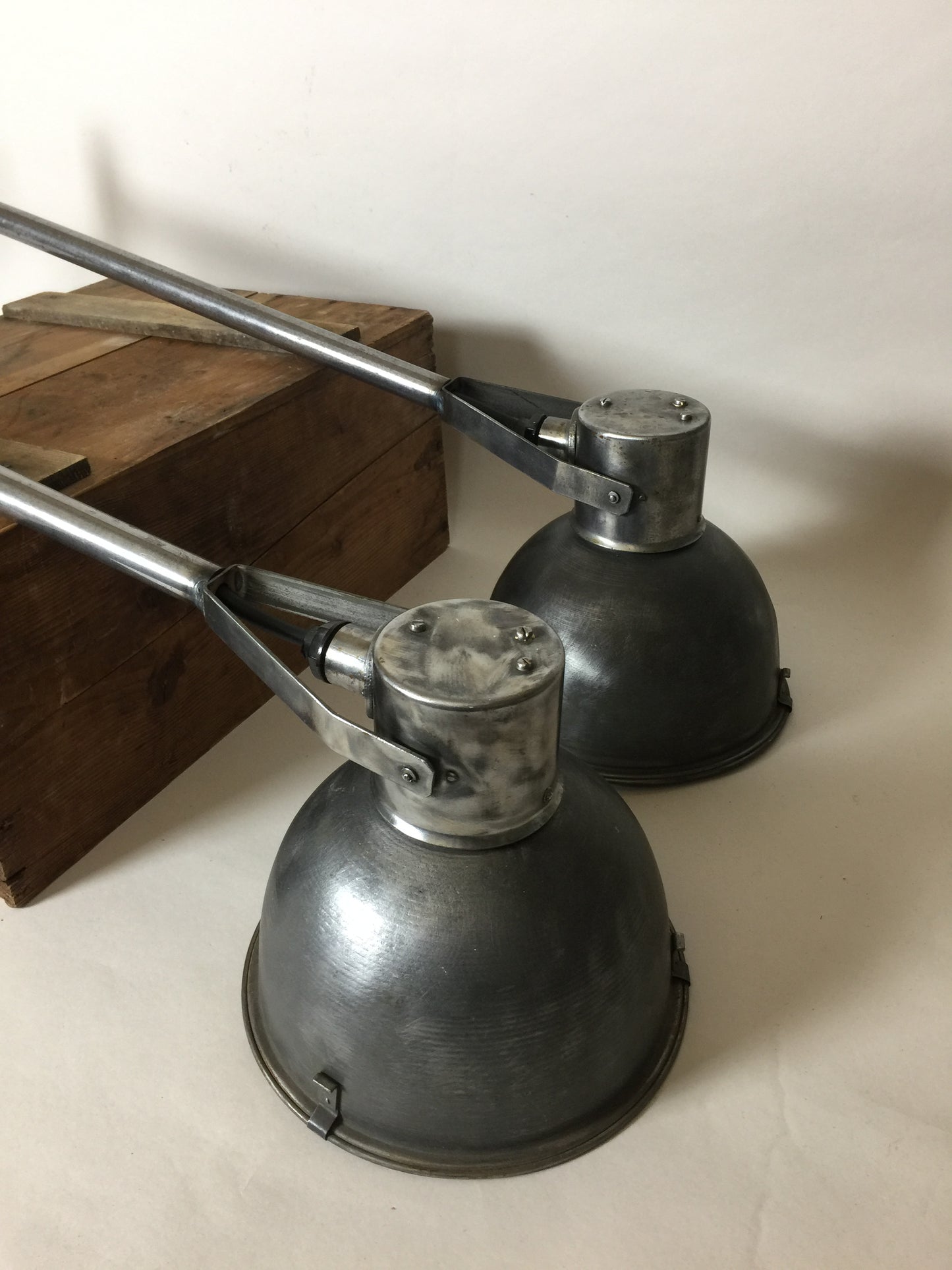 Schöne Lampe mit schöner Patina (der Preis gilt pro Stück)