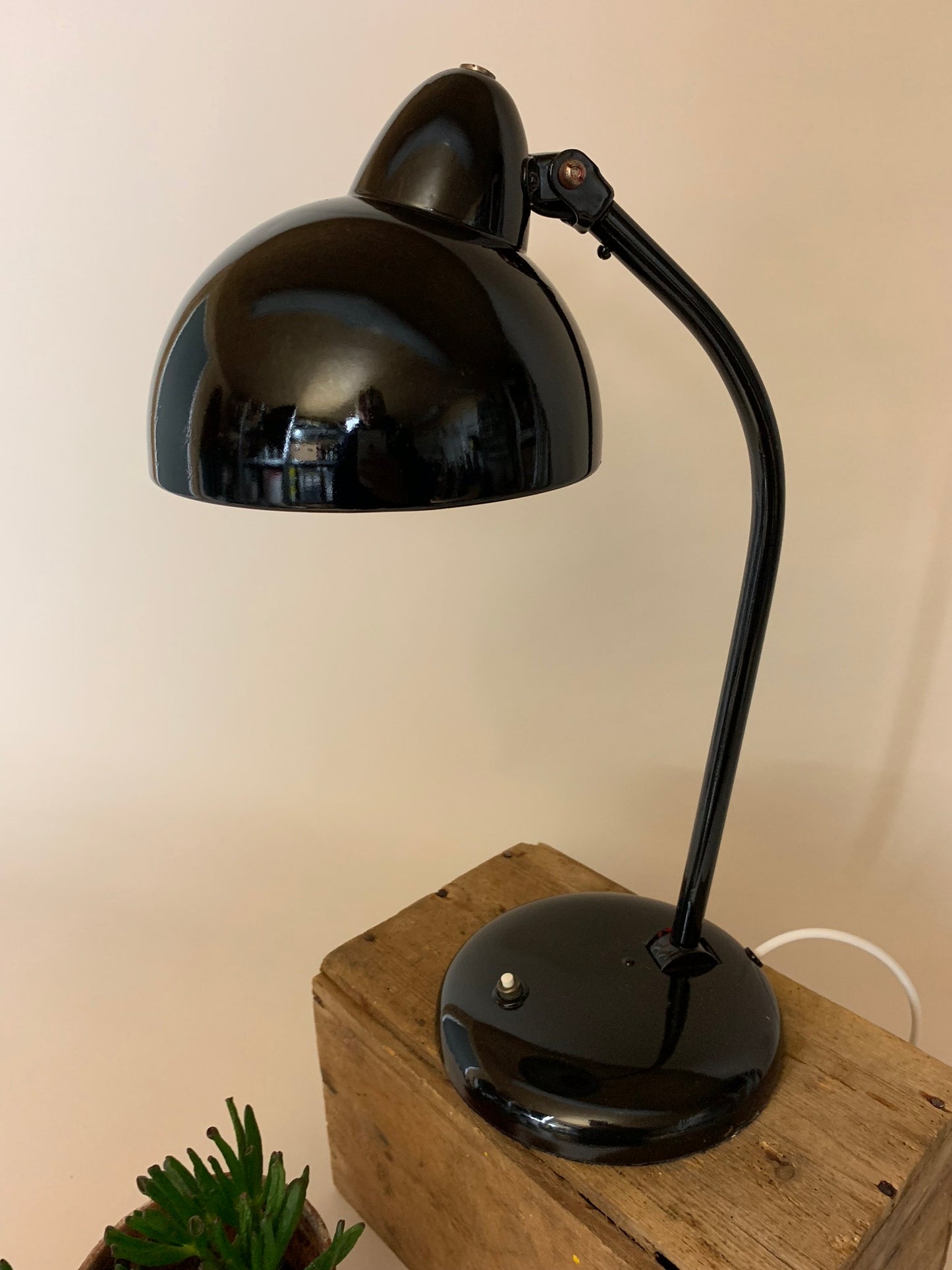 Schwarze Vintage-Lampe