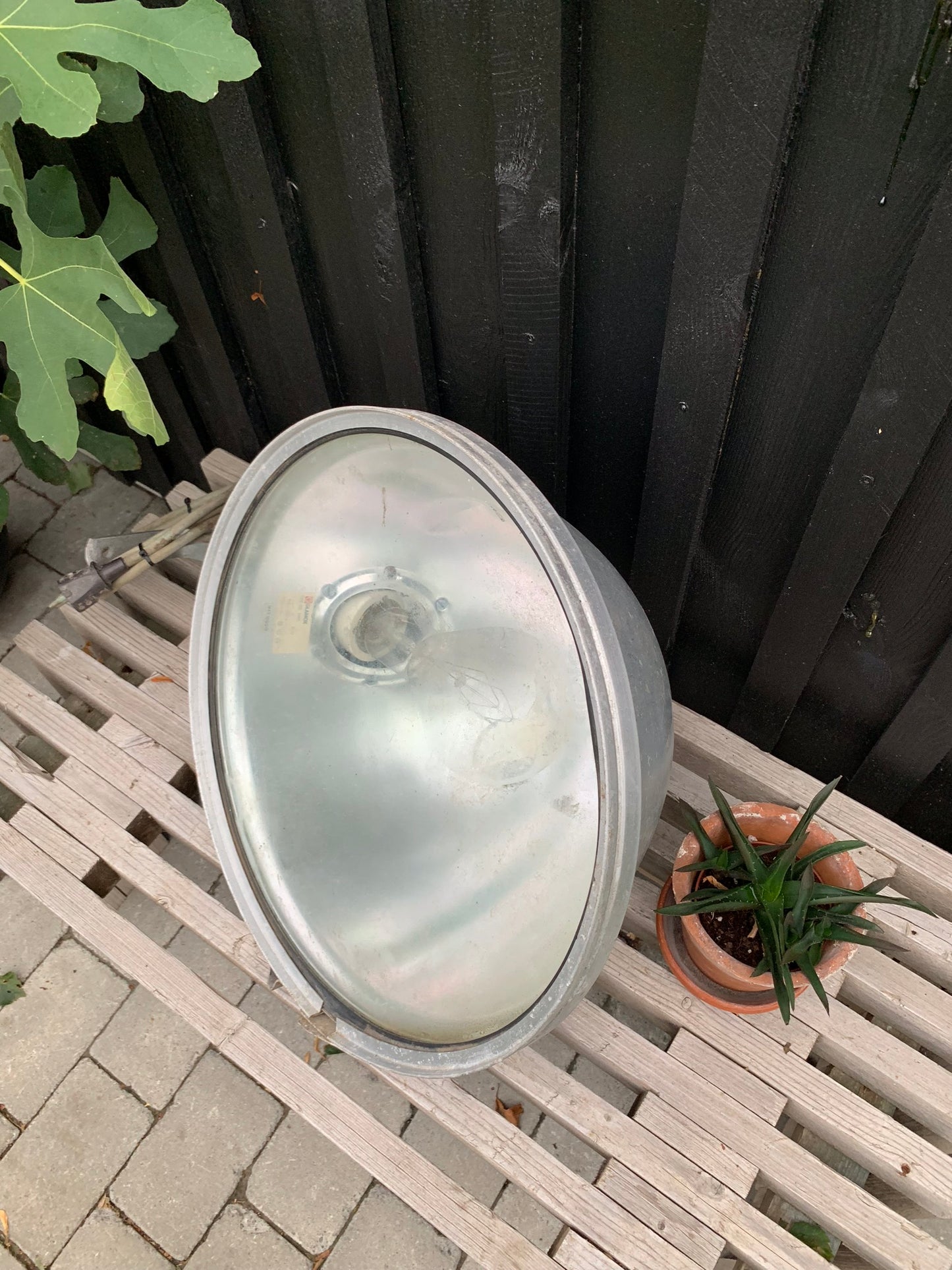 Großer Rohprojektor