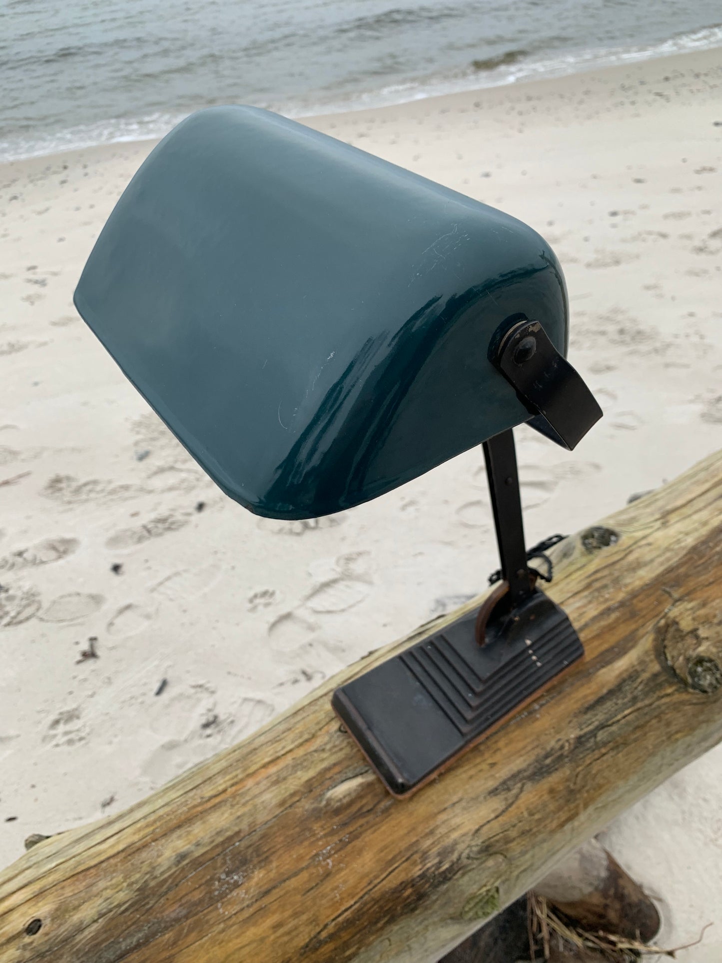 Notarlampe mit Emailschirm