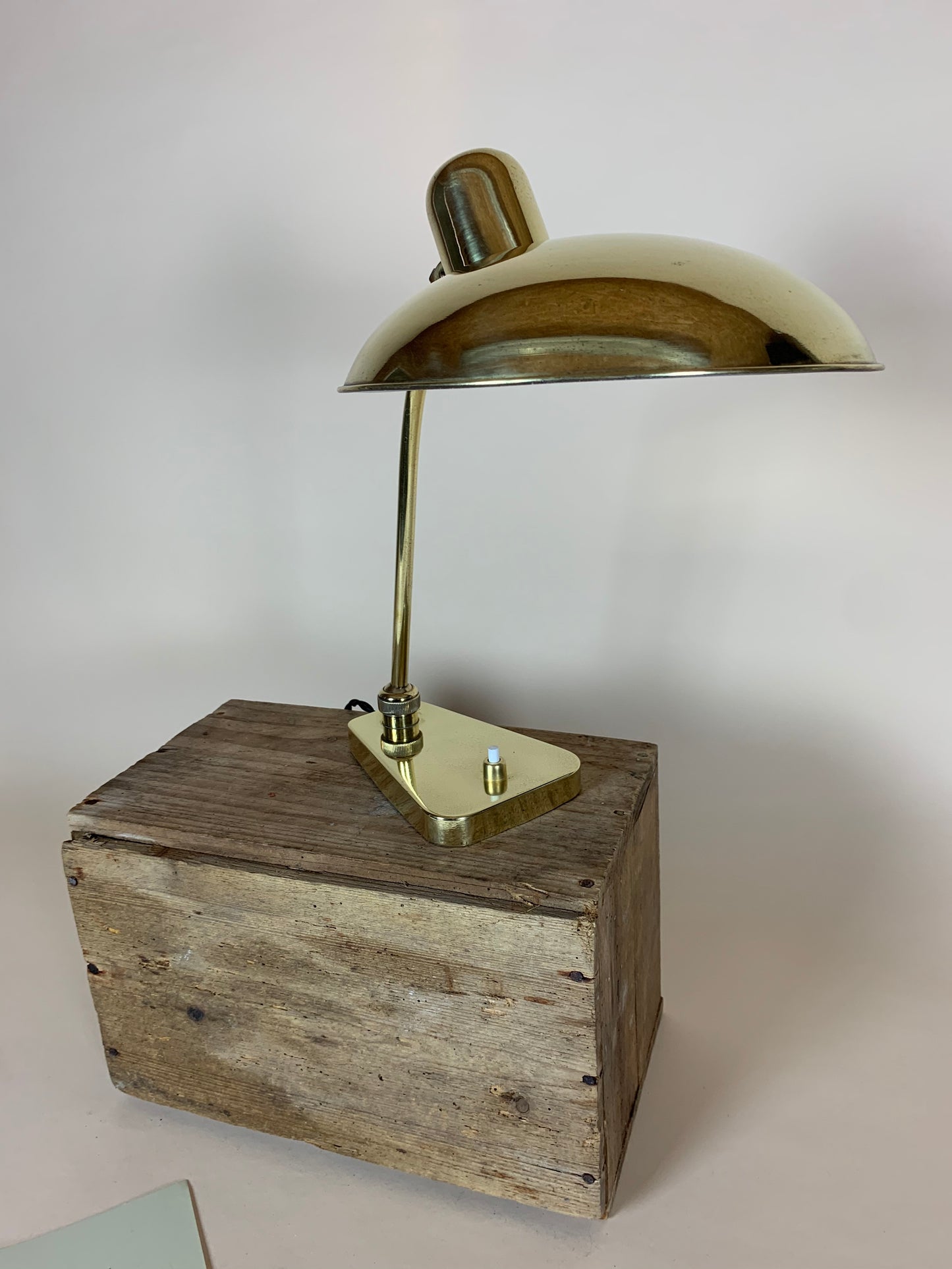Schöne kleine Messinglampe aus Italien