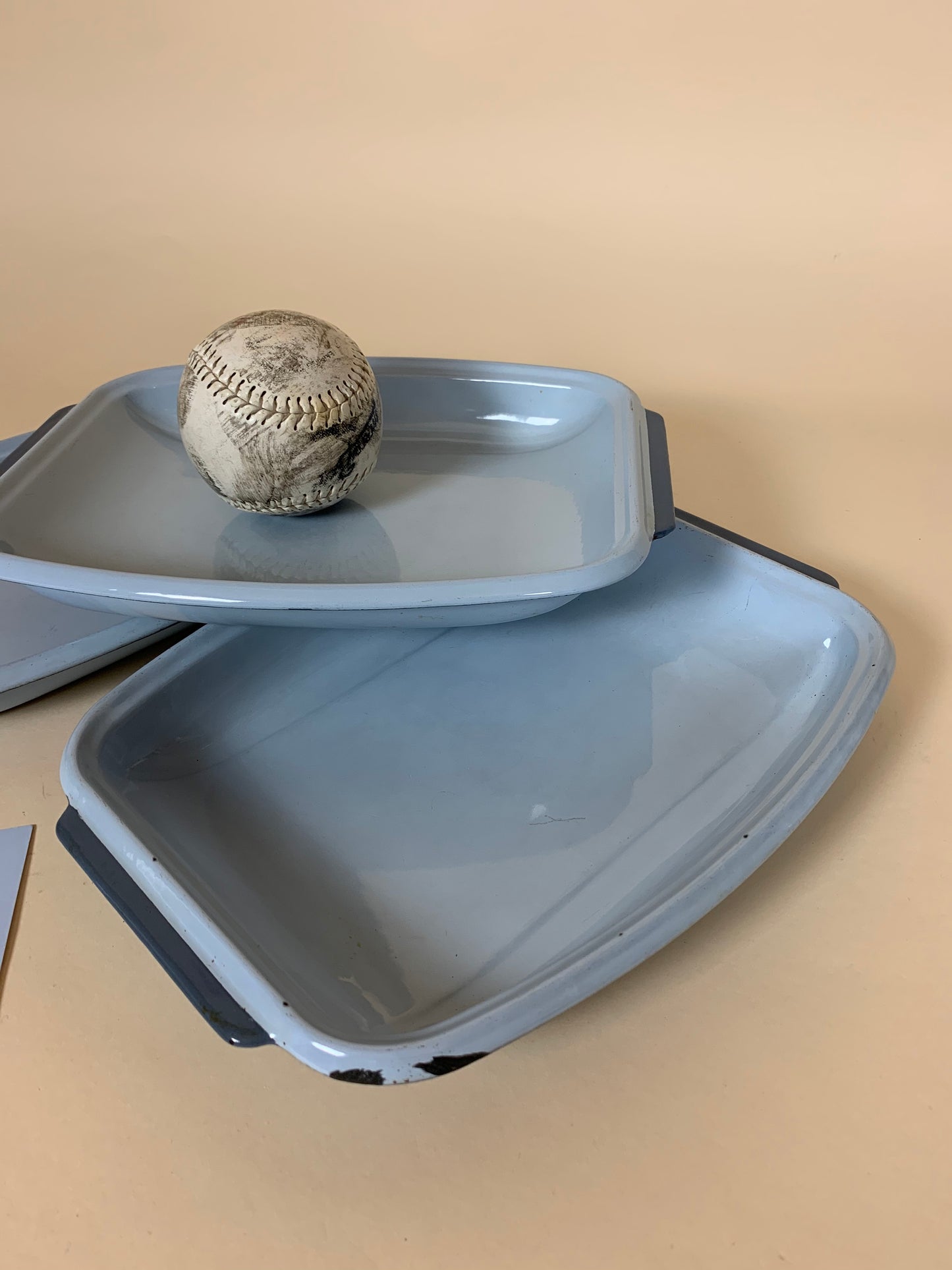 Emailleschale in schöner hellblauer Farbe - Der Preis gilt pro STCK.