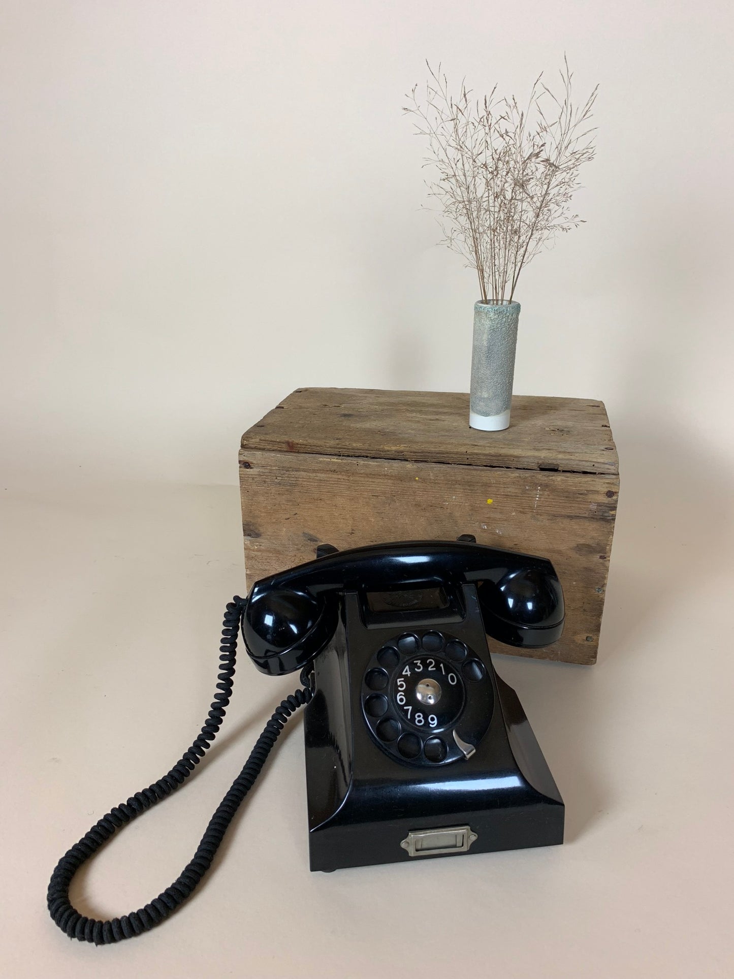 Altes Telefon aus Bakelit