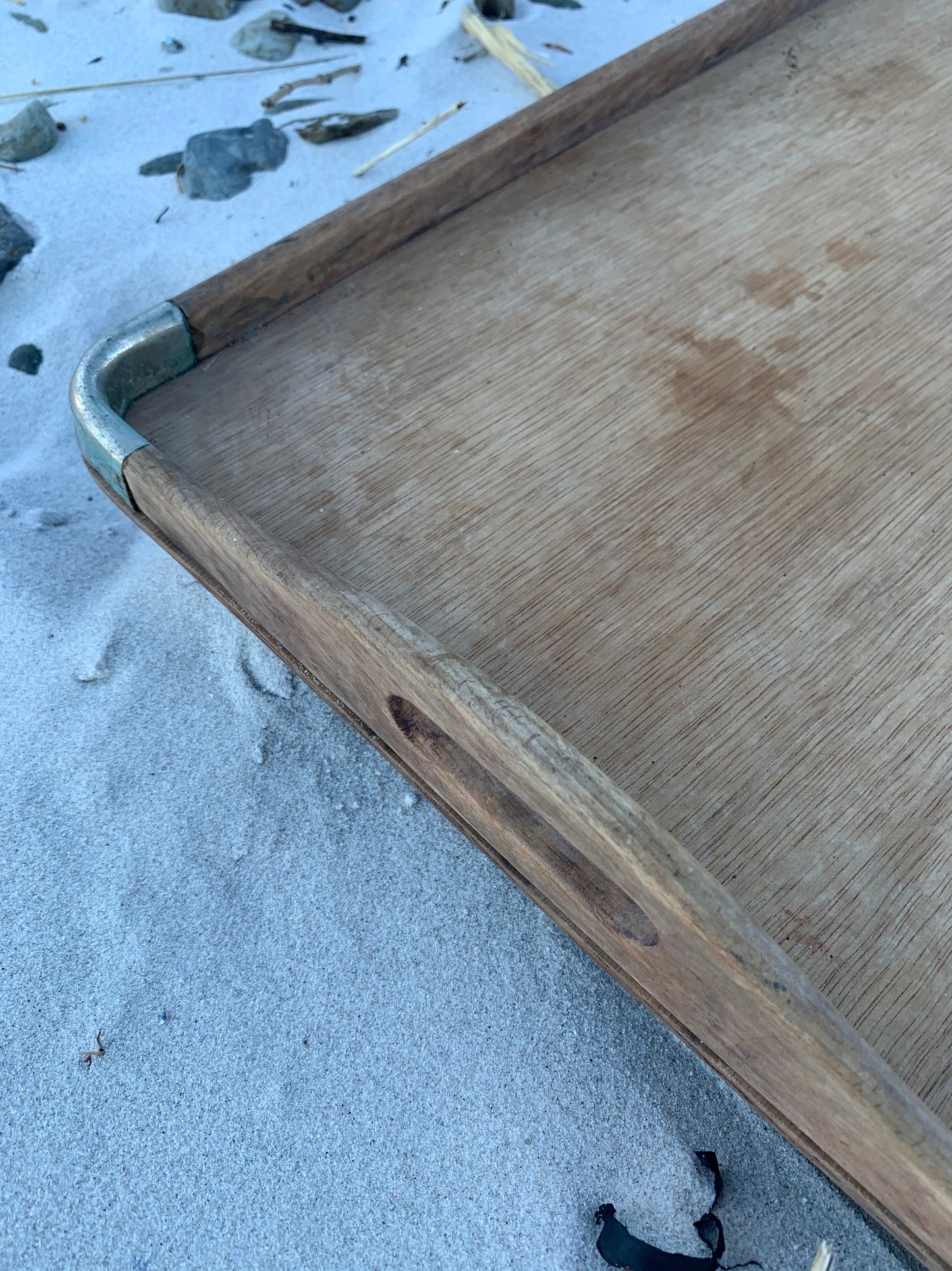 Holztablett mit schönen Details