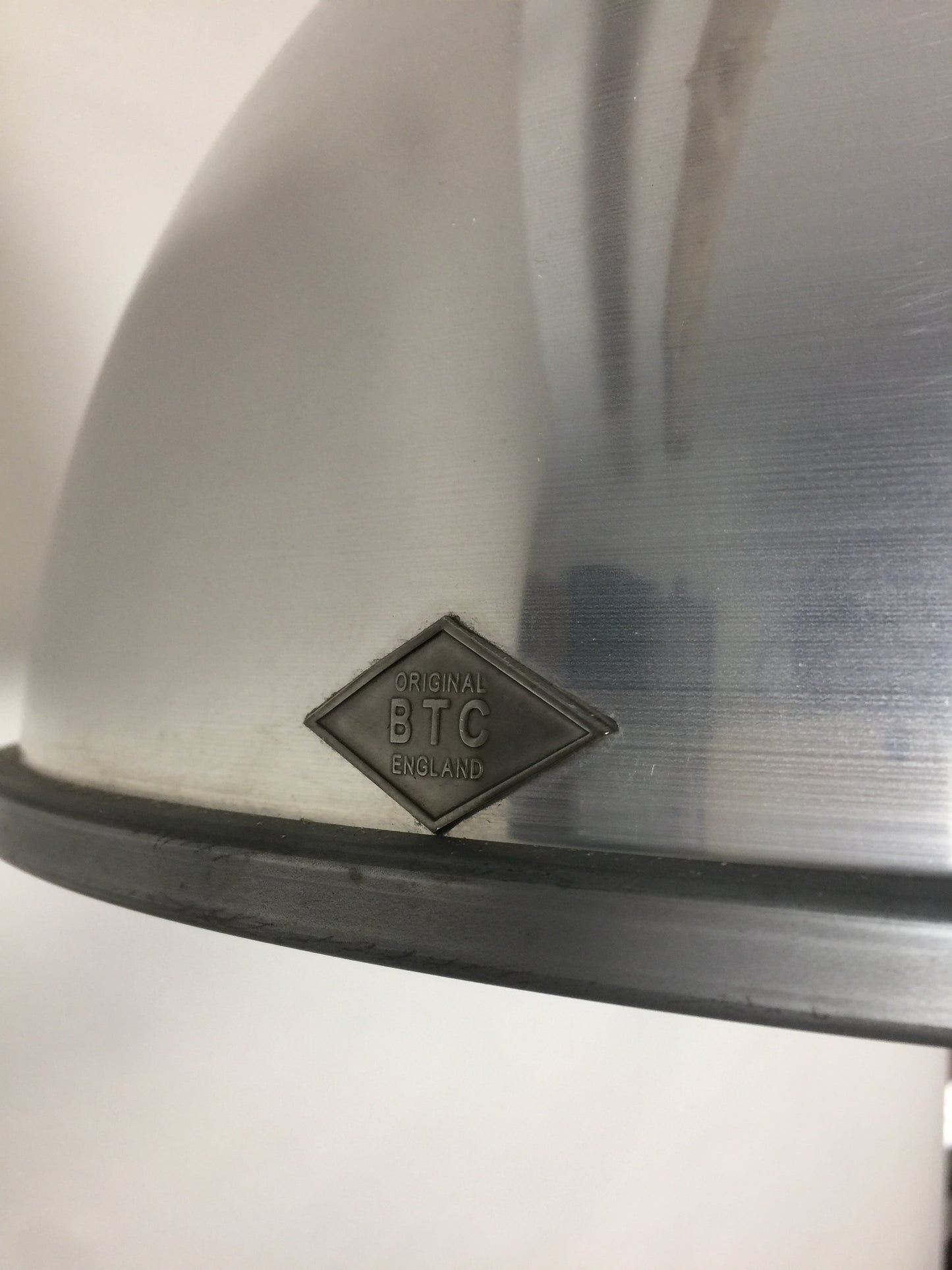 Original BTC Lampe - Titan mit Drahtglas