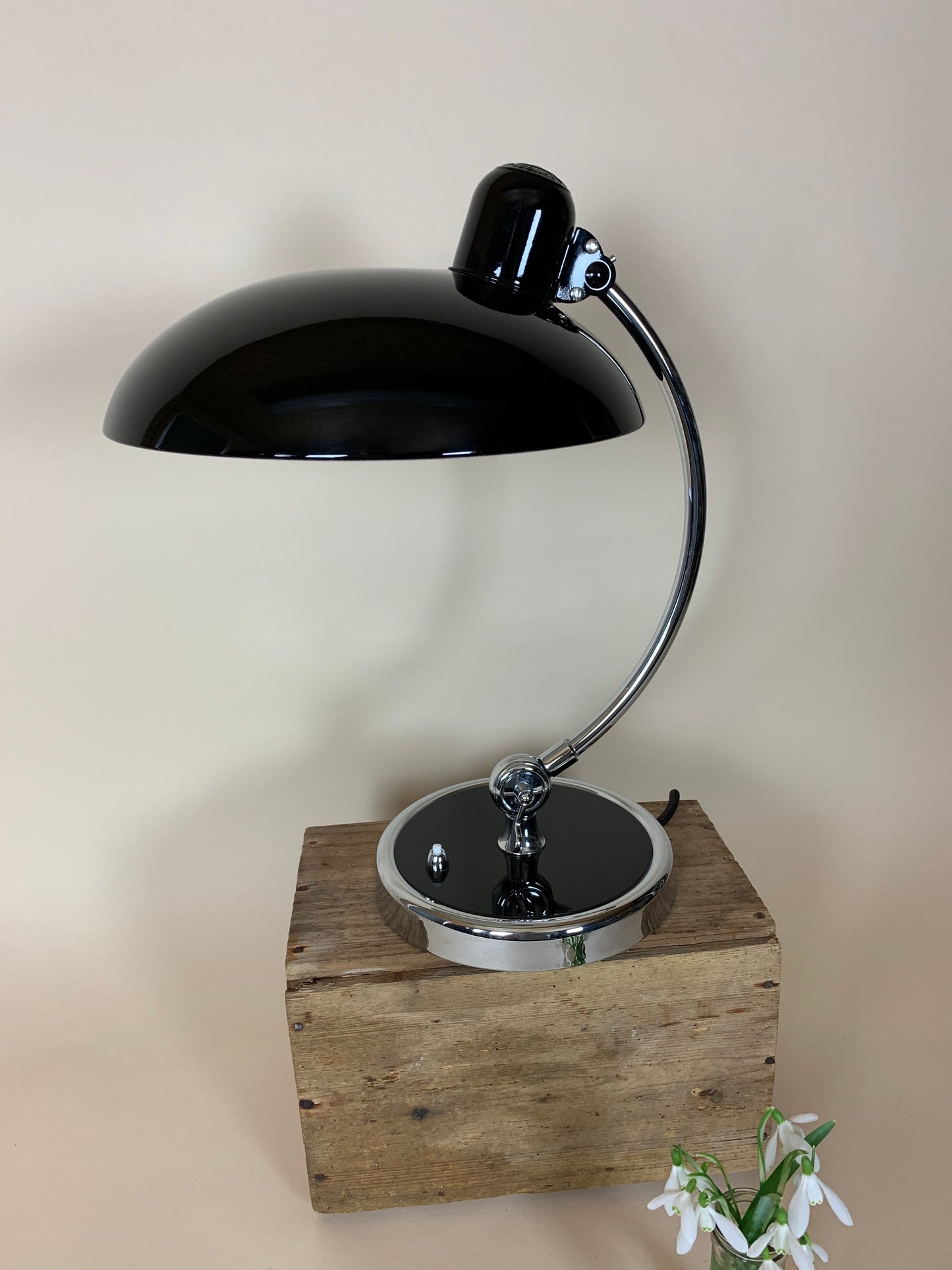 Kaiser Idell Modell 6631 - Schwarz