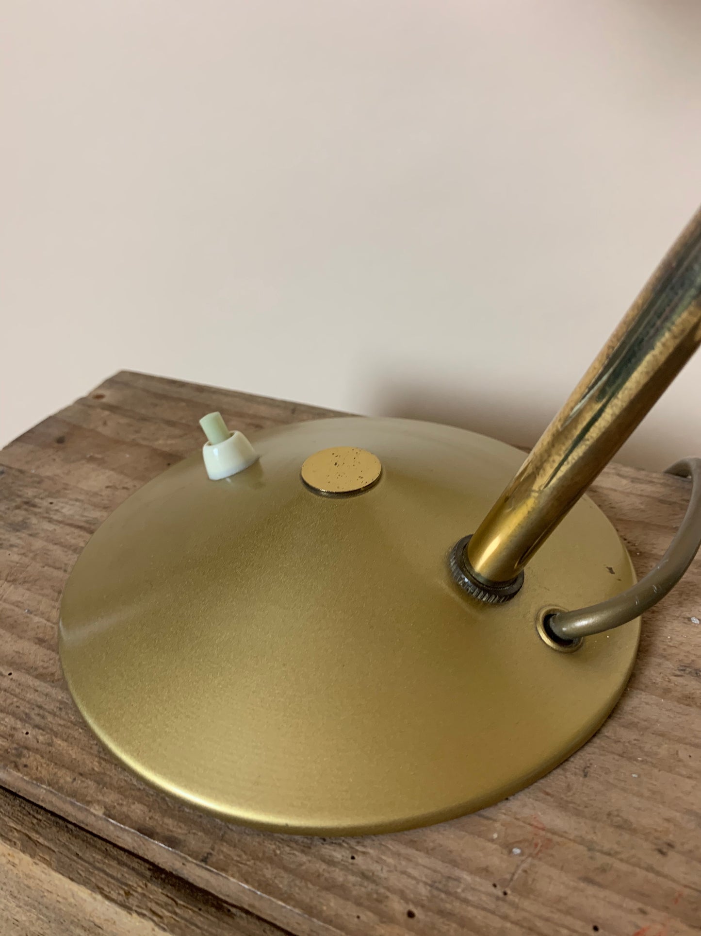 Helo Tischlampe aus Messing