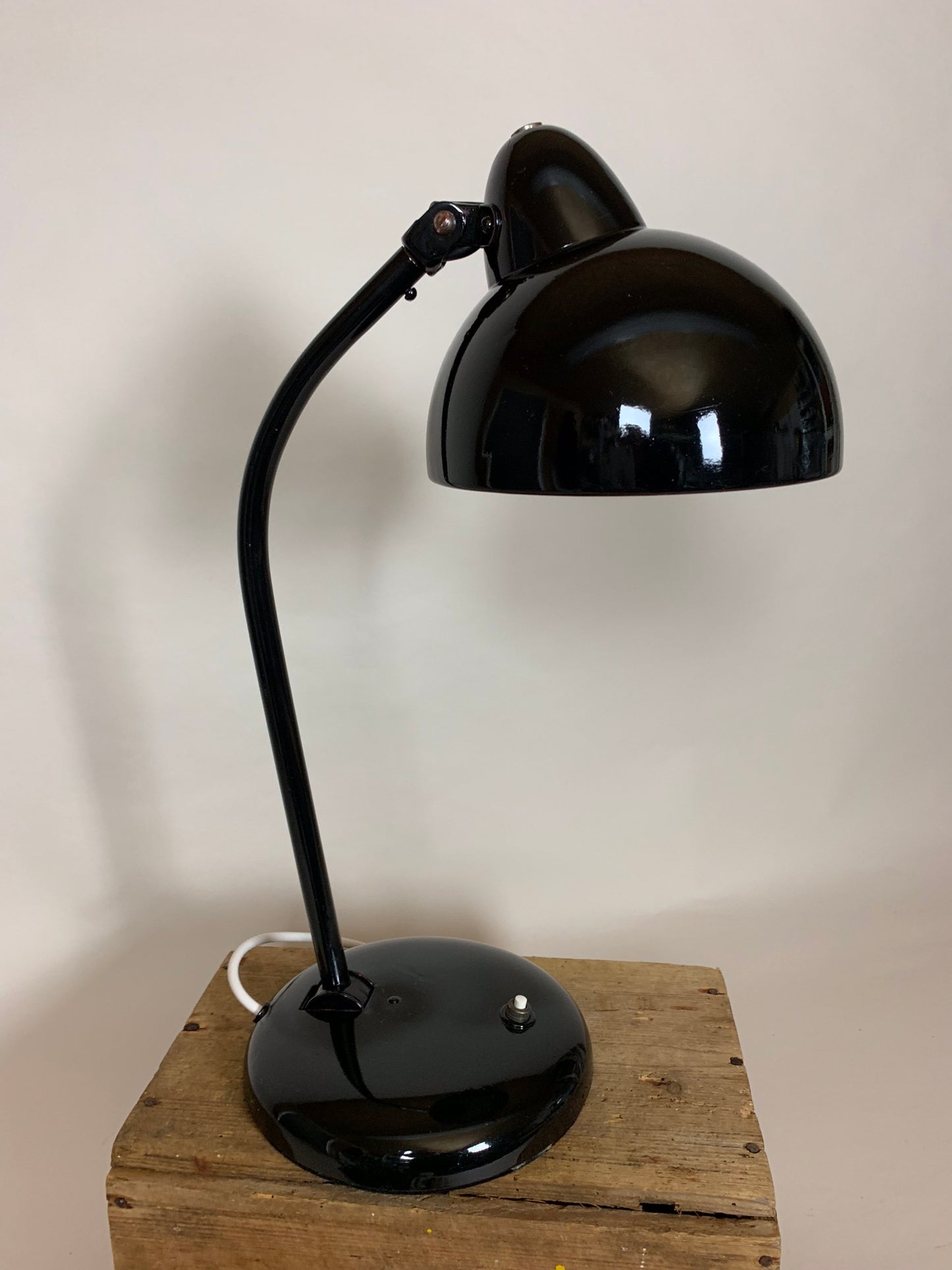 Schwarze Vintage-Lampe