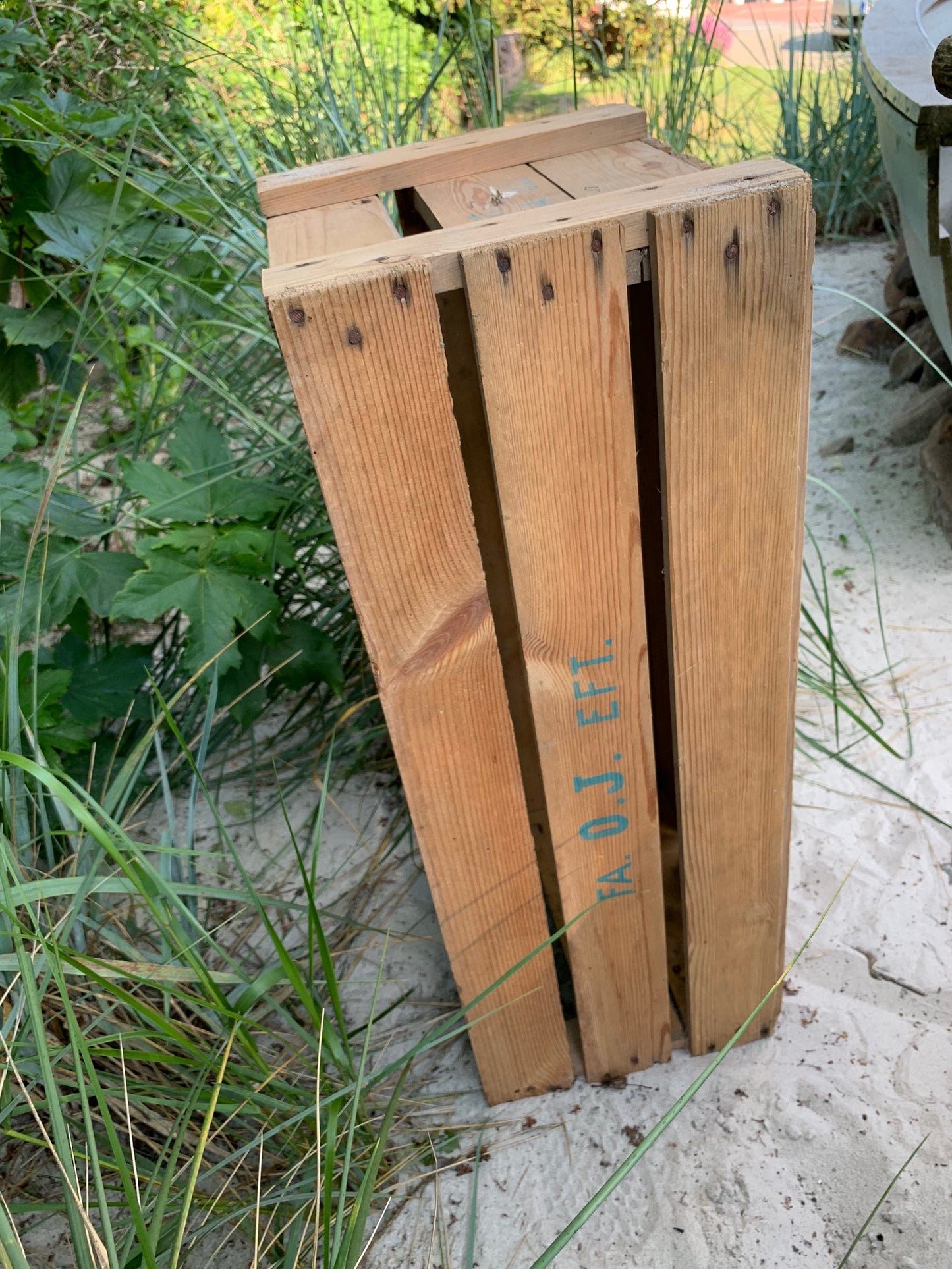 Obstkiste aus Holz mit schönem Schriftzug