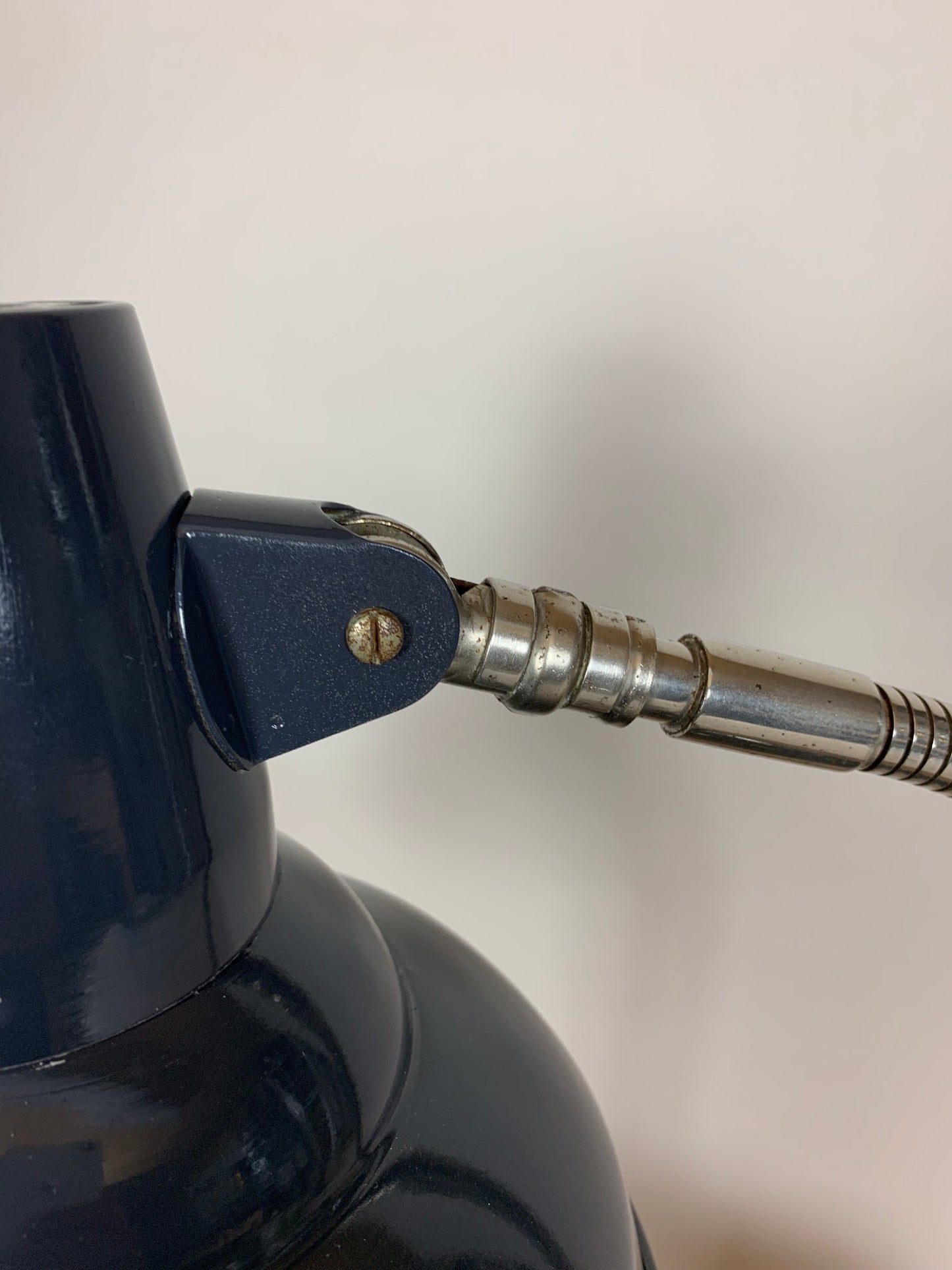 Schöne graue Lampe