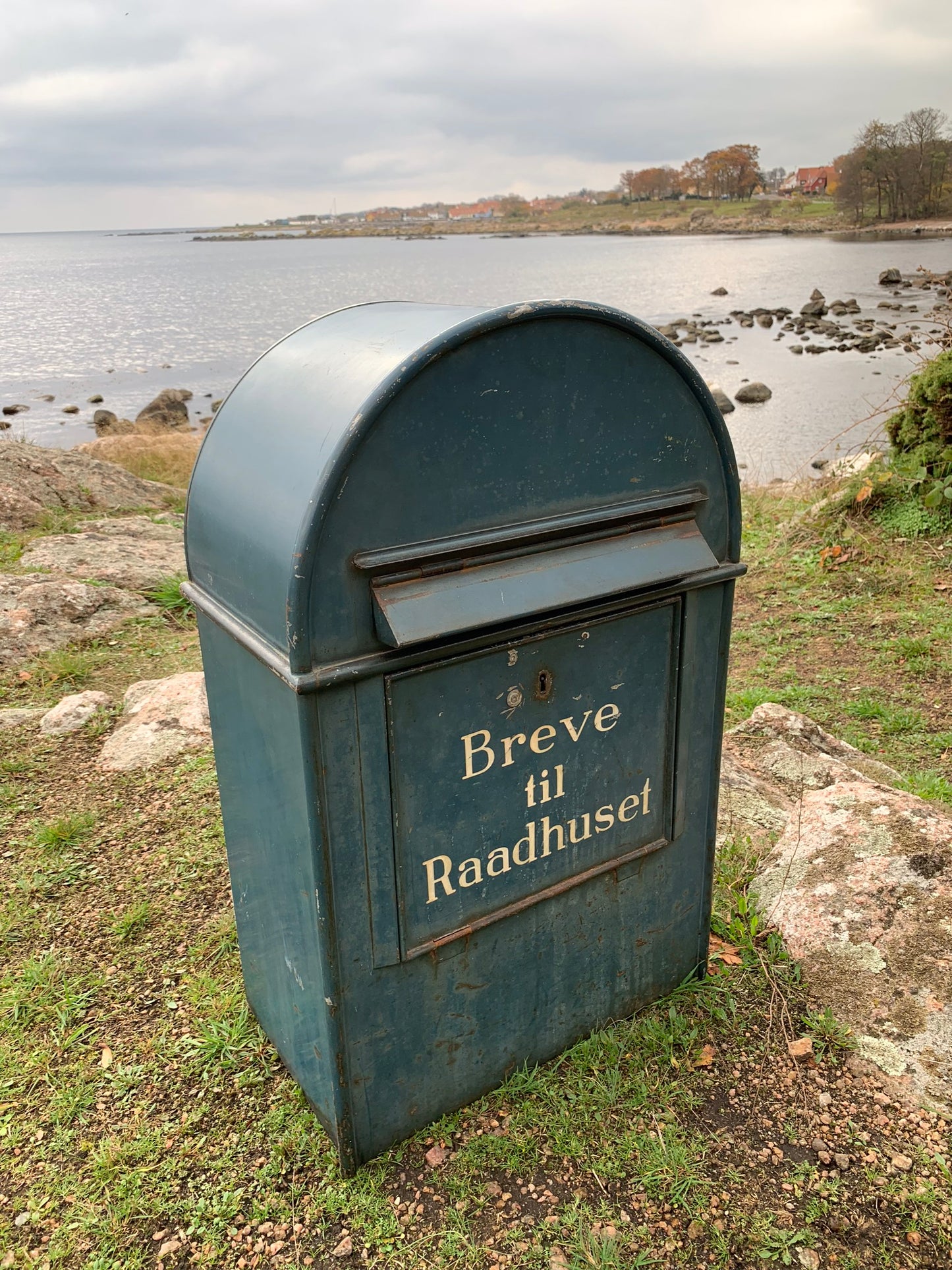 Briefkasten im bekannten Design