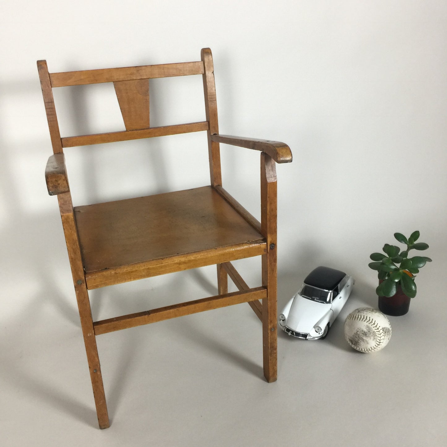 Schöner Kaare Klint Kinderstuhl aus Holz