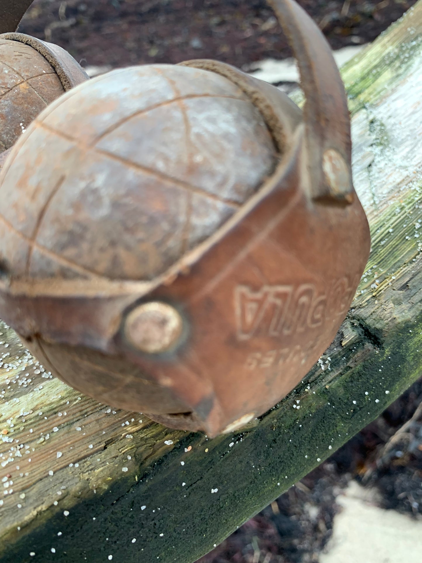 Alte französische Boule-Kugeln in Lederetui
