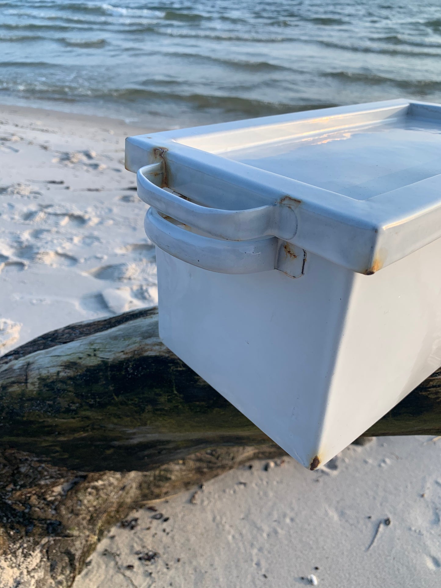 Glud und Marstrand Emaildose mit Deckel
