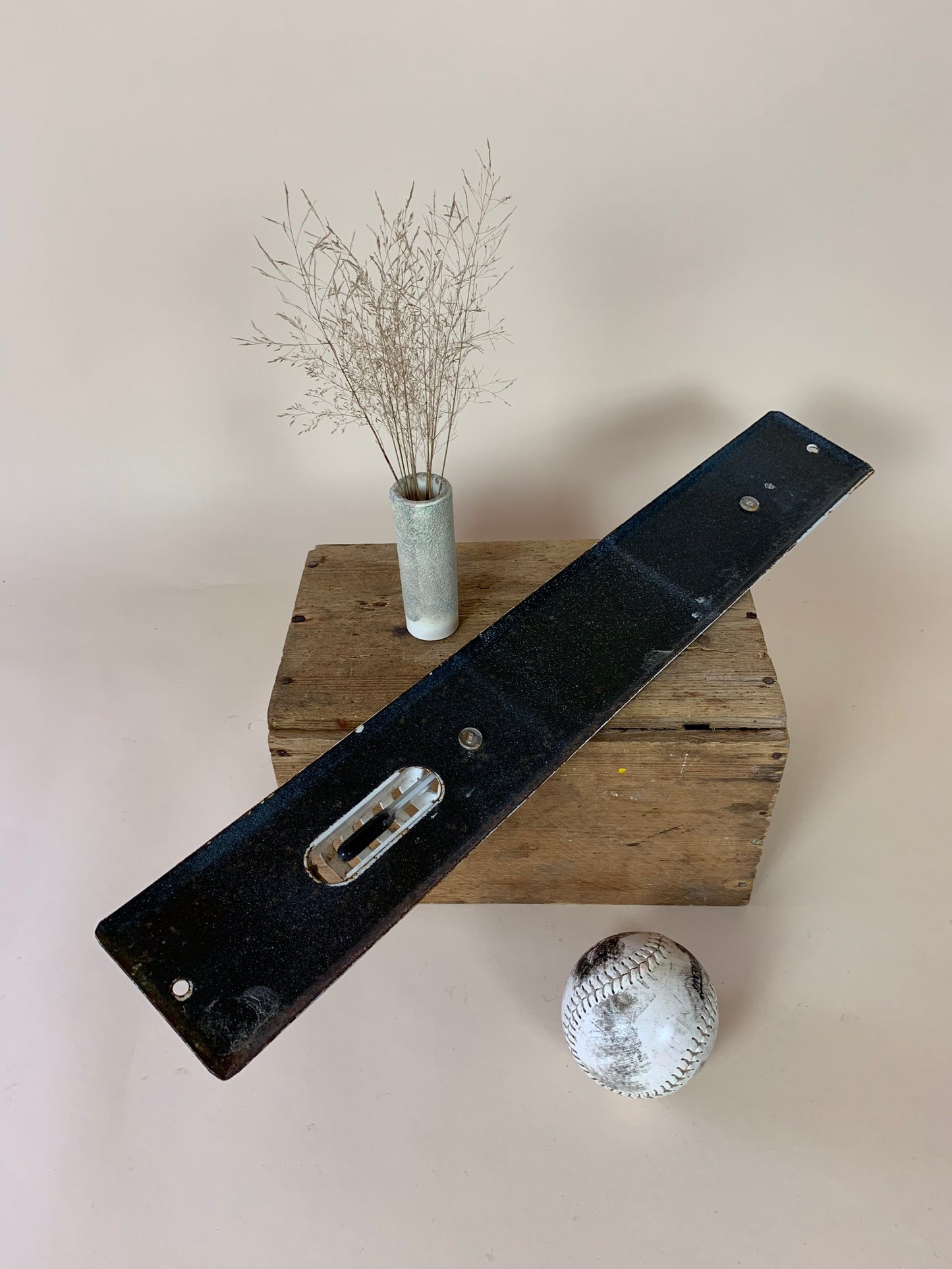 Schönes altes Emaille-Thermometer