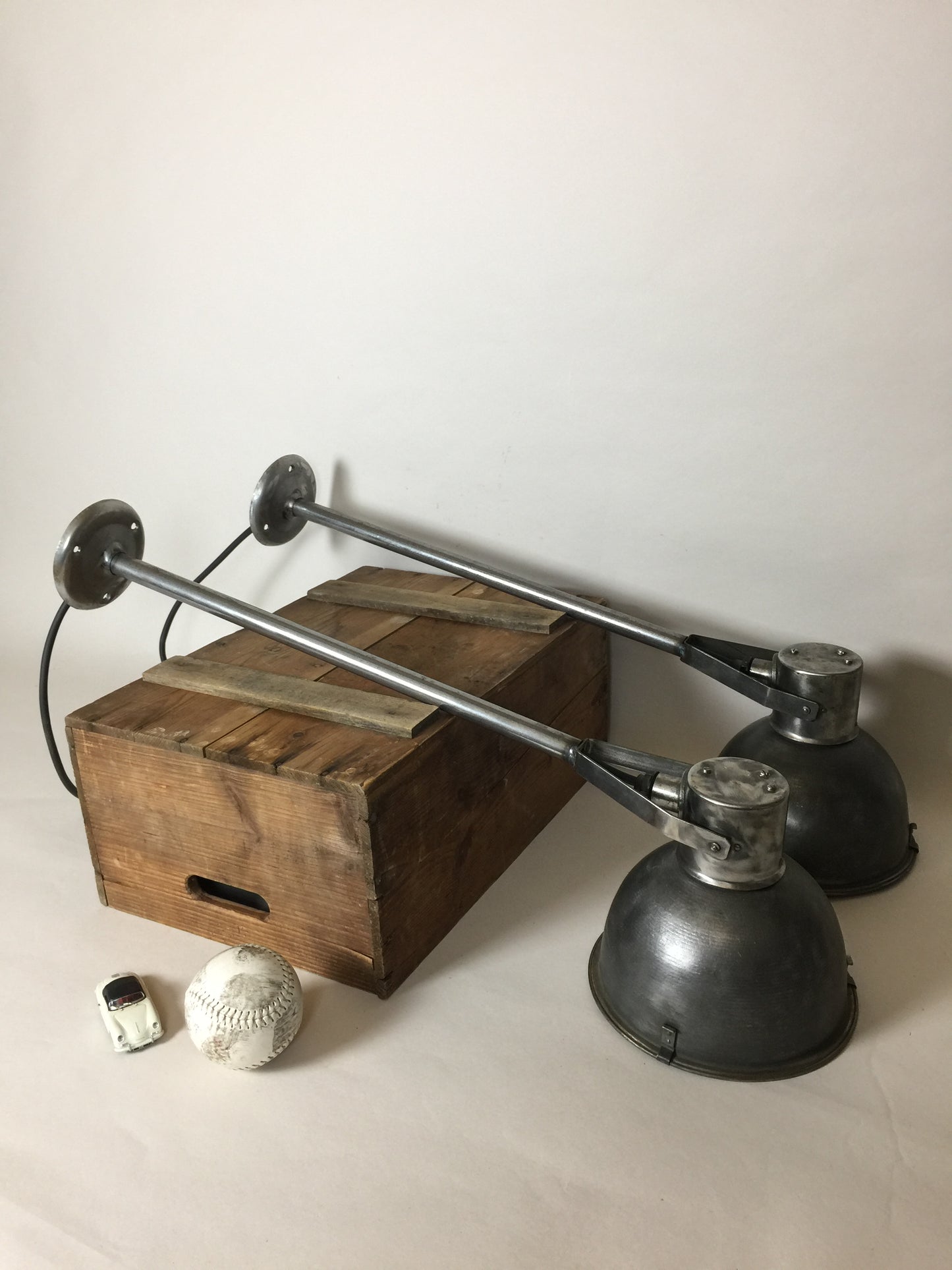 Schöne Lampe mit schöner Patina (der Preis gilt pro Stück)