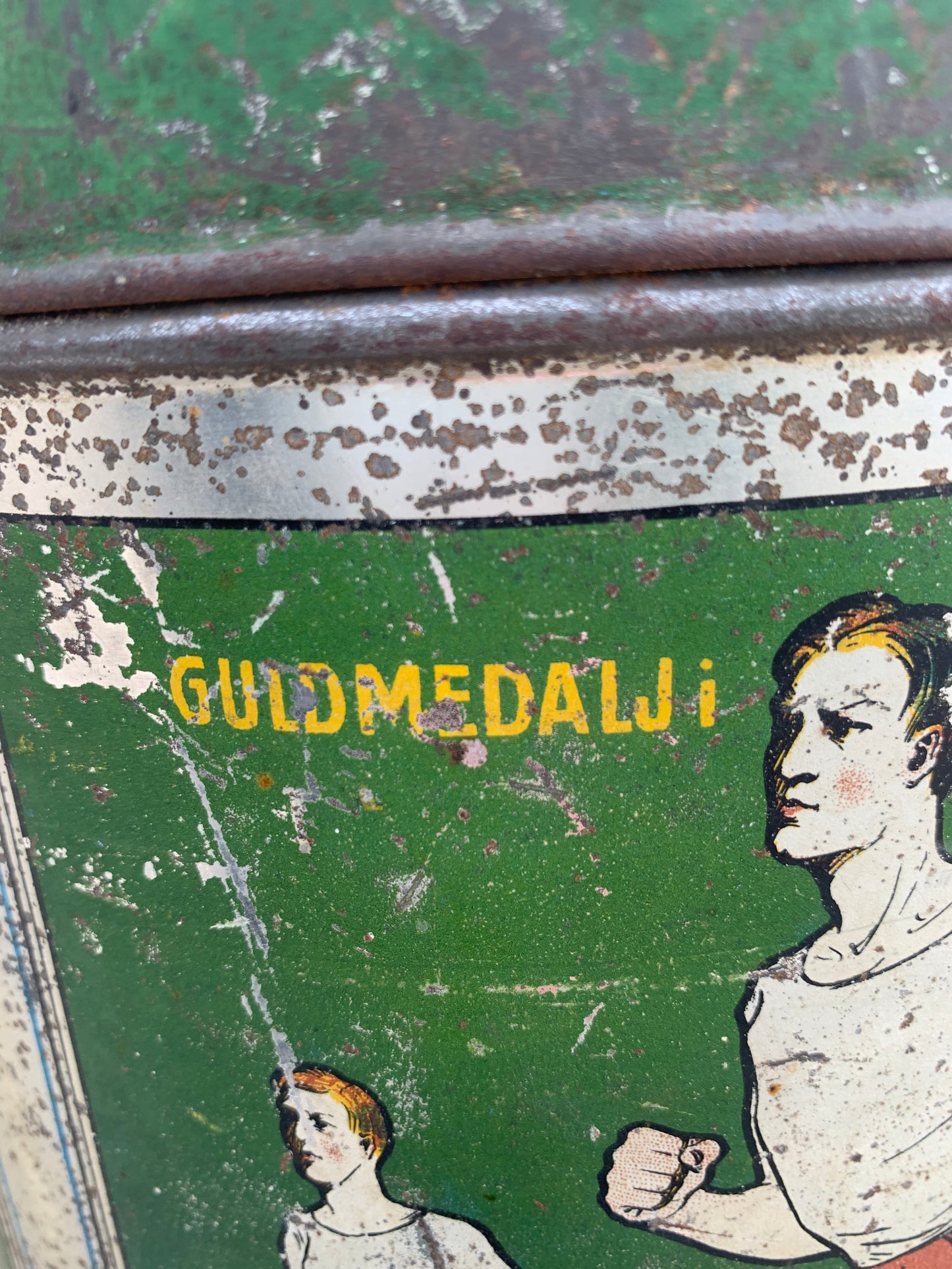 Große schöne Dose aus Göteborg