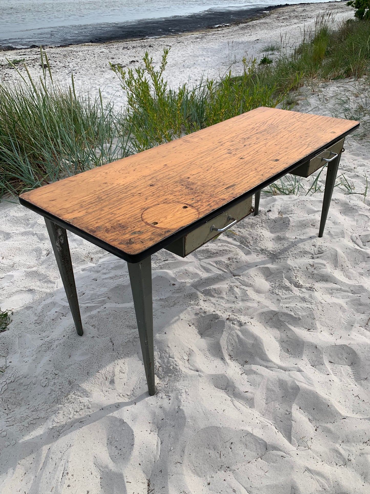 Industrieller Tisch