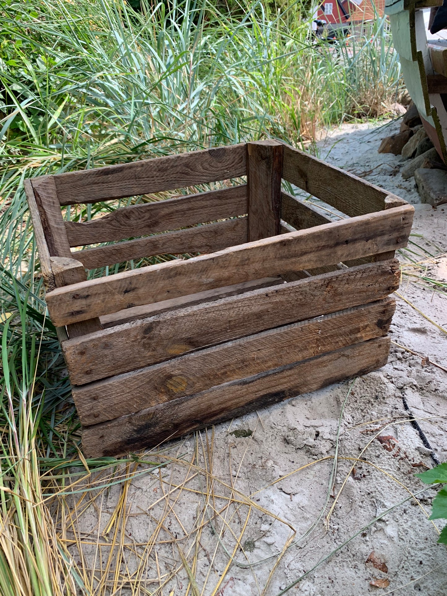 Alte Obstkiste mit Patina