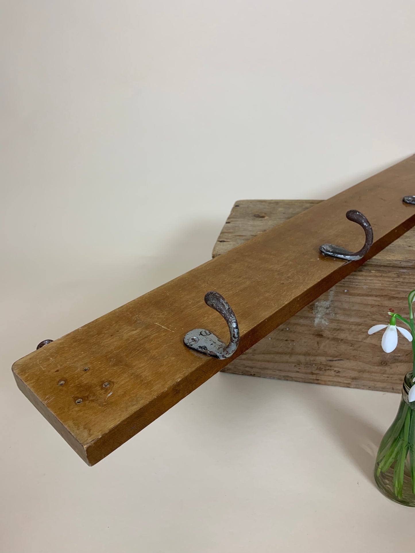 Holzhaken mit vier Haken