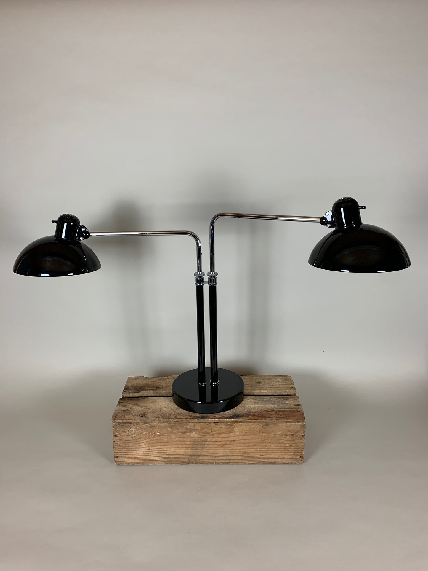 Kaiser Idell 6580 - Doppelte Tischlampe