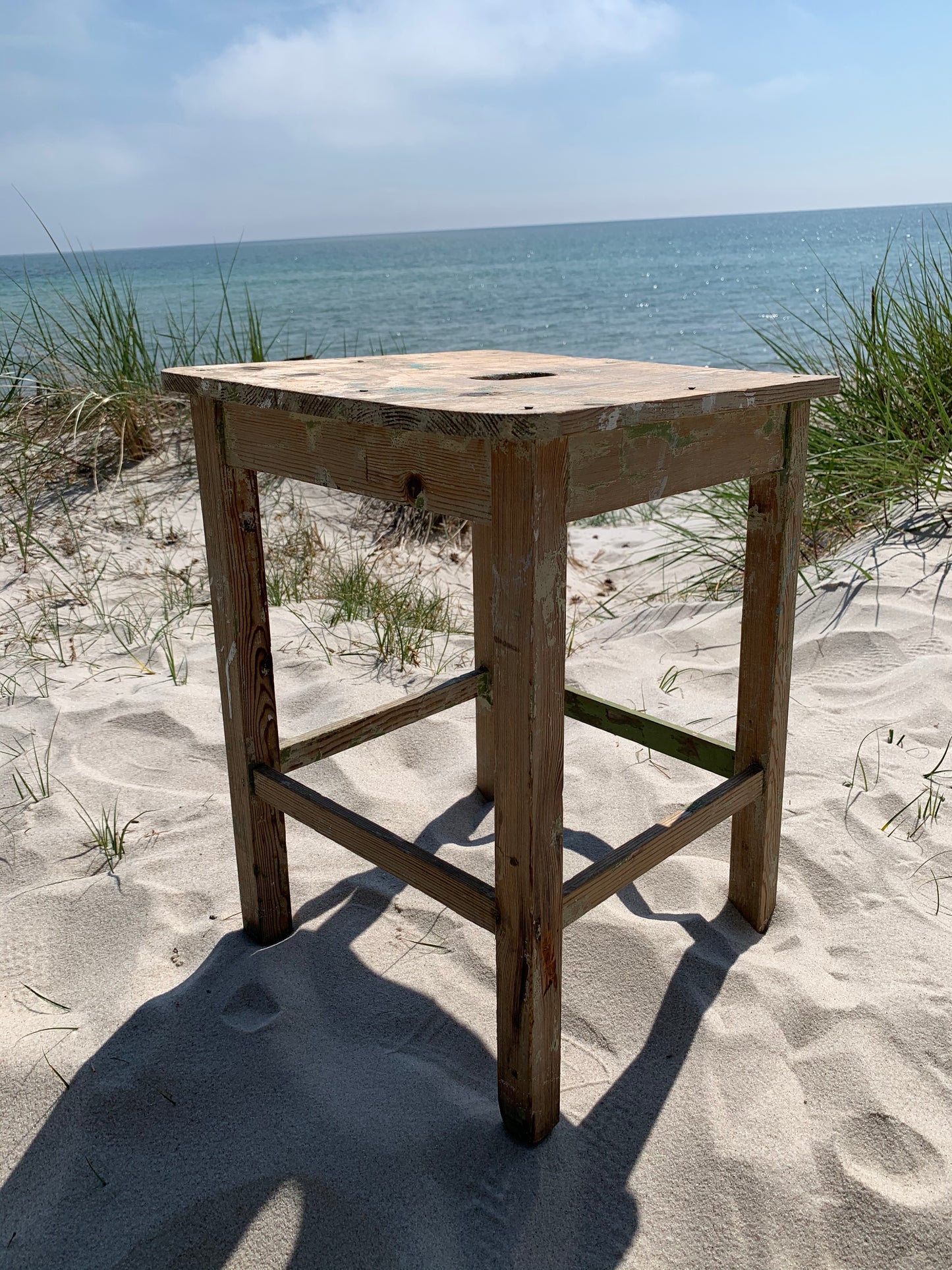 Der Hocker mit viel schöner Patina