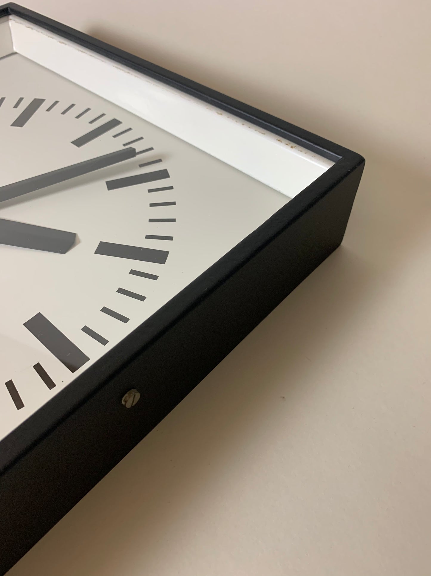 Industrieuhr - Schwarz