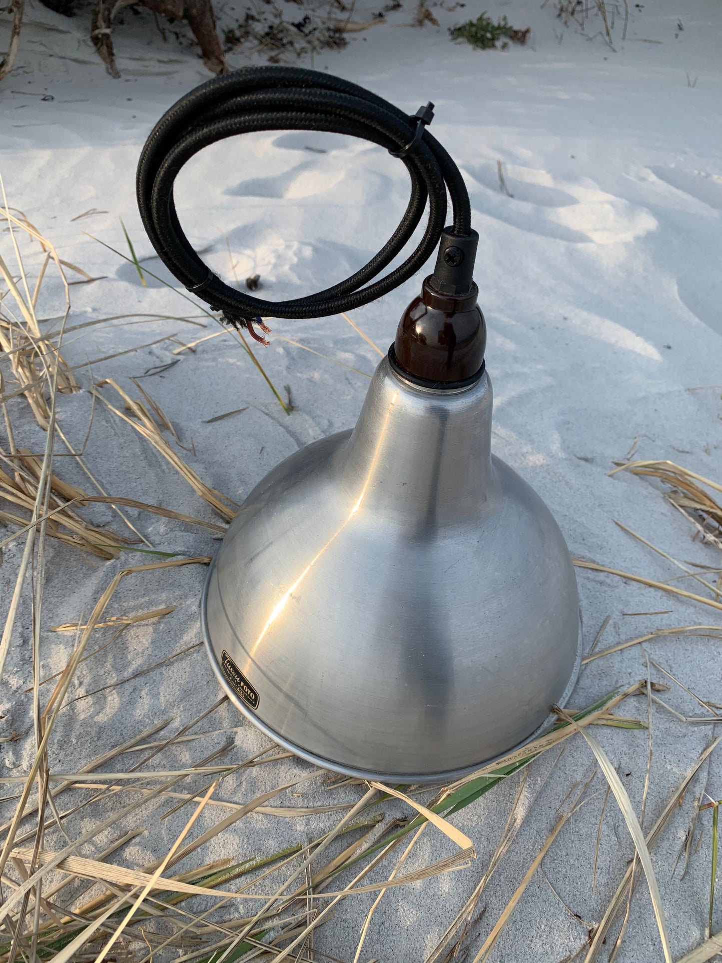 Industrielle Lampe mit lustigen Details
