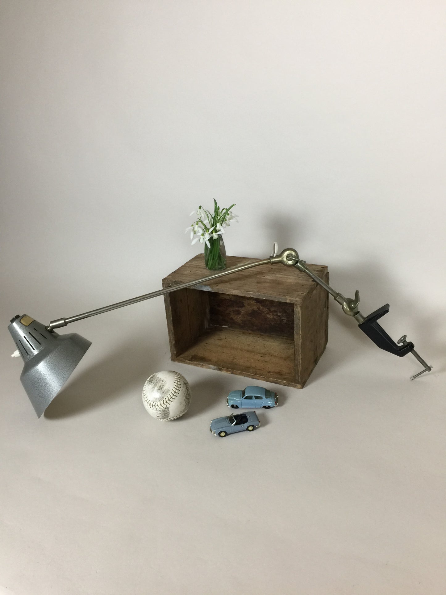 Schöne und charmante französische Schreibtischlampe