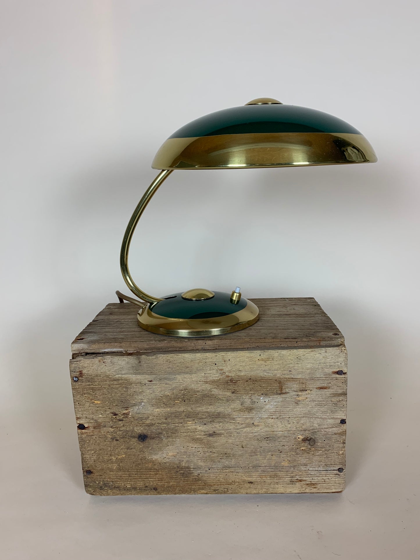 Helo Tischlampe - Grün und Messing