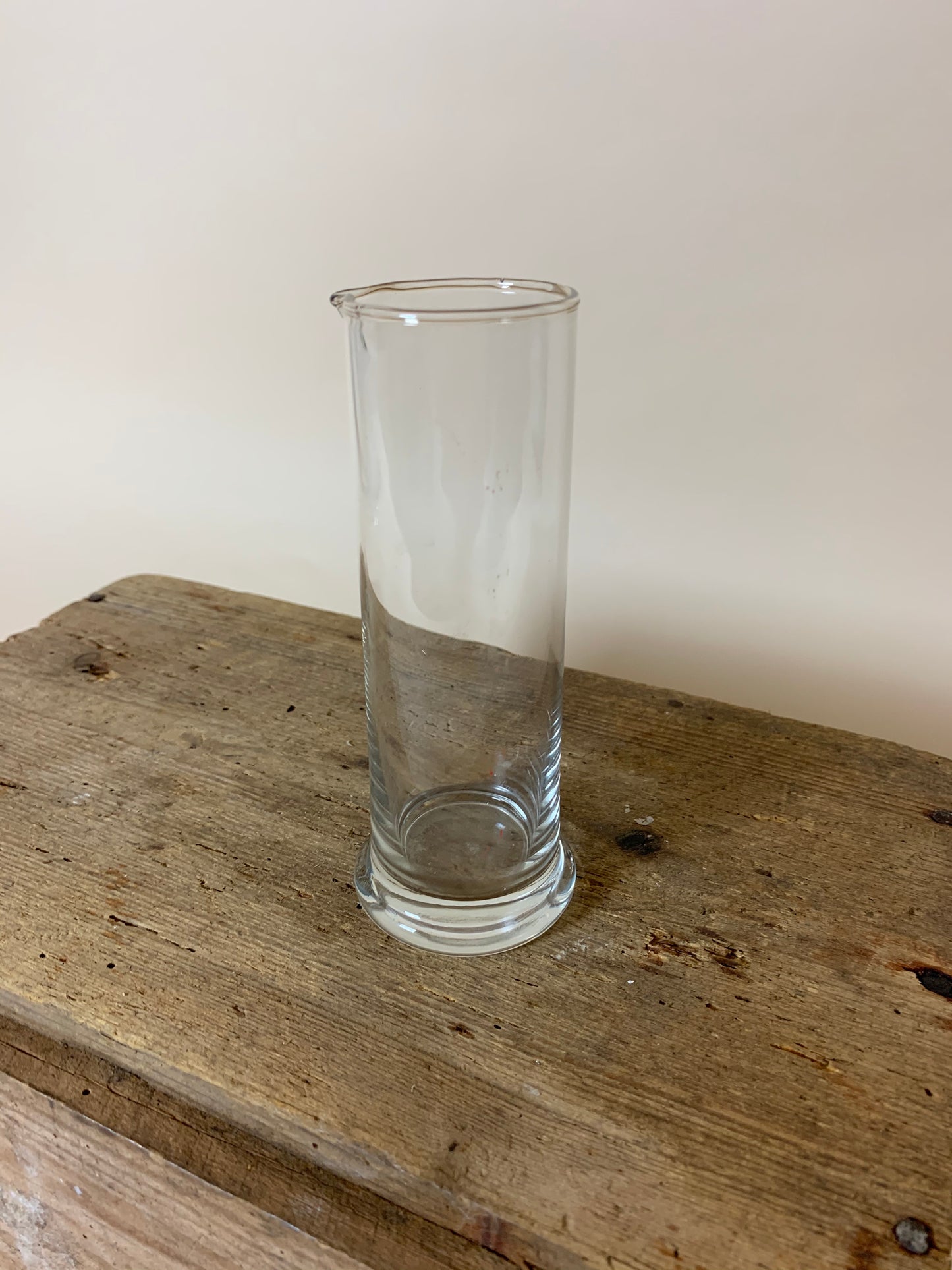 Laborglas mit rundem Fuß