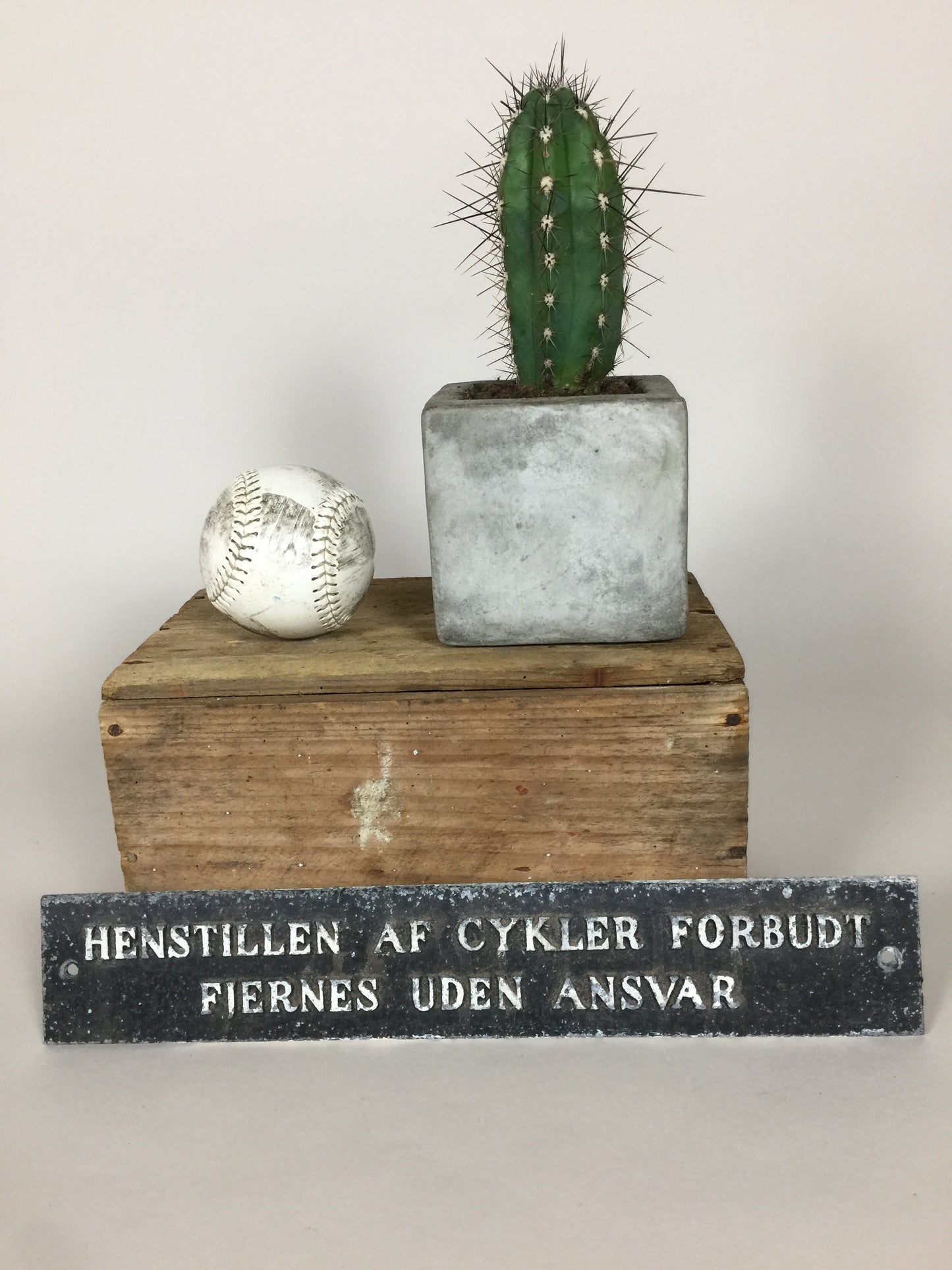 Schönes Schild mit schöner Patina